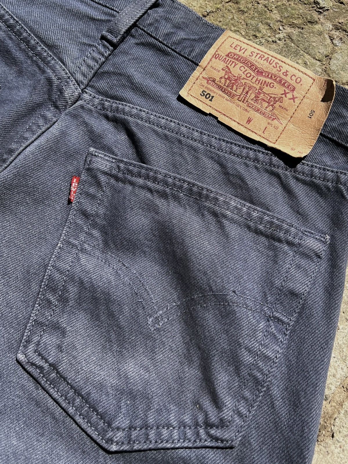 Levi's 90s Vintage Levi’s 501 Distressed Denim Jeans Size US 33 - 7 Thumbnail