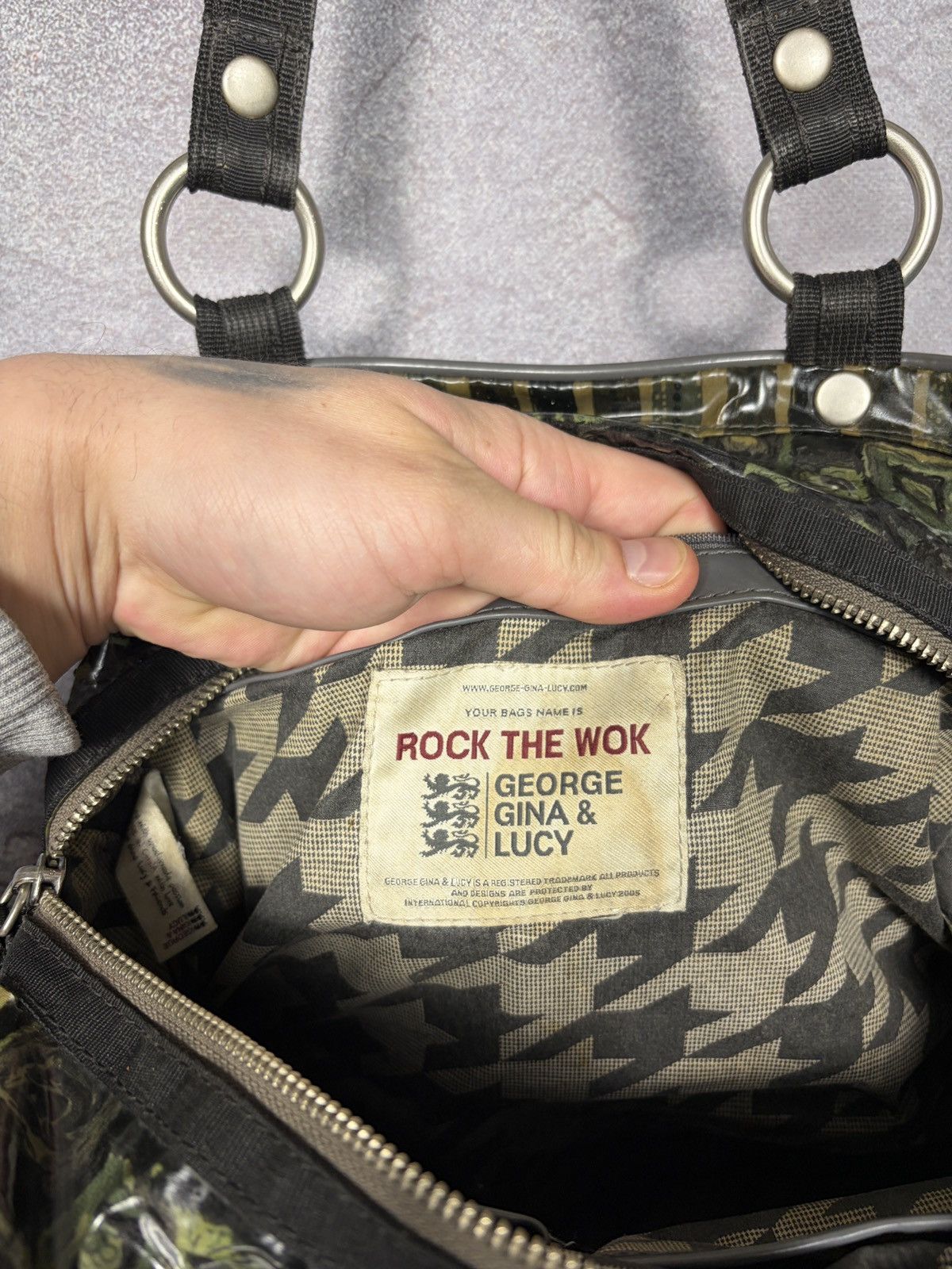 George Gina & Lucy Vintage George Gina Lucy GGL Rock the Wok Bag Size ONE SIZE - 17 Thumbnail