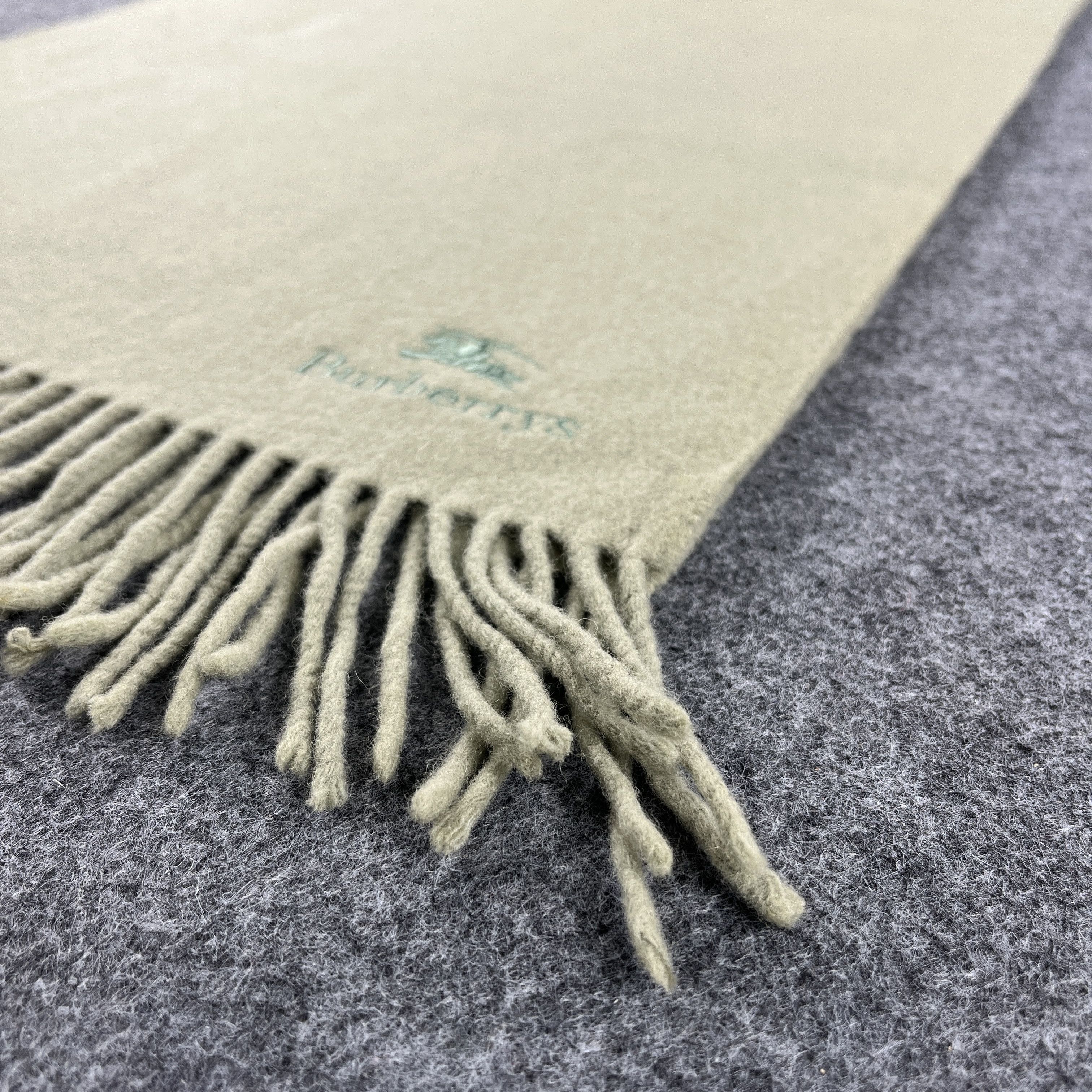 Burberry Burberry Scarf / Muffler / Neckwear K011 Size ONE SIZE - 8 Thumbnail