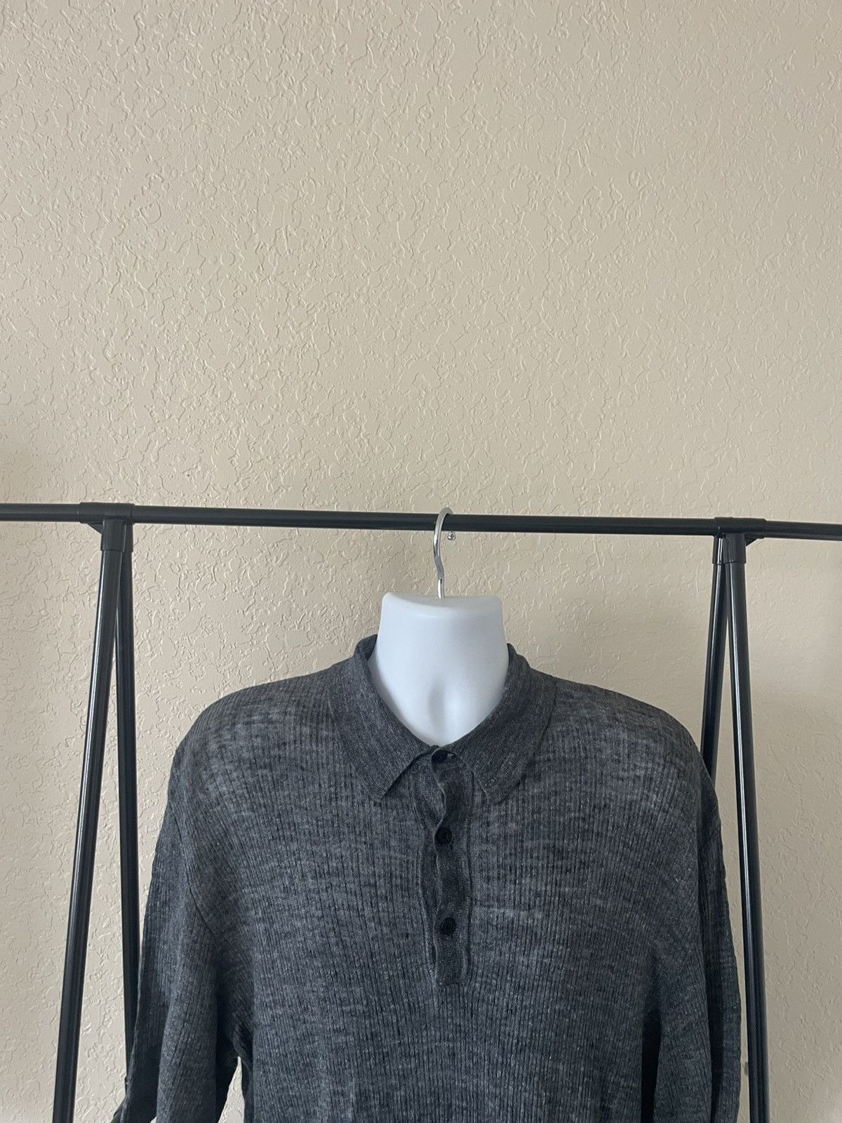 Les Copains 100% Linen 3 Button Polo knit Size US L / EU 52-54 / 3 - 2 Thumbnail