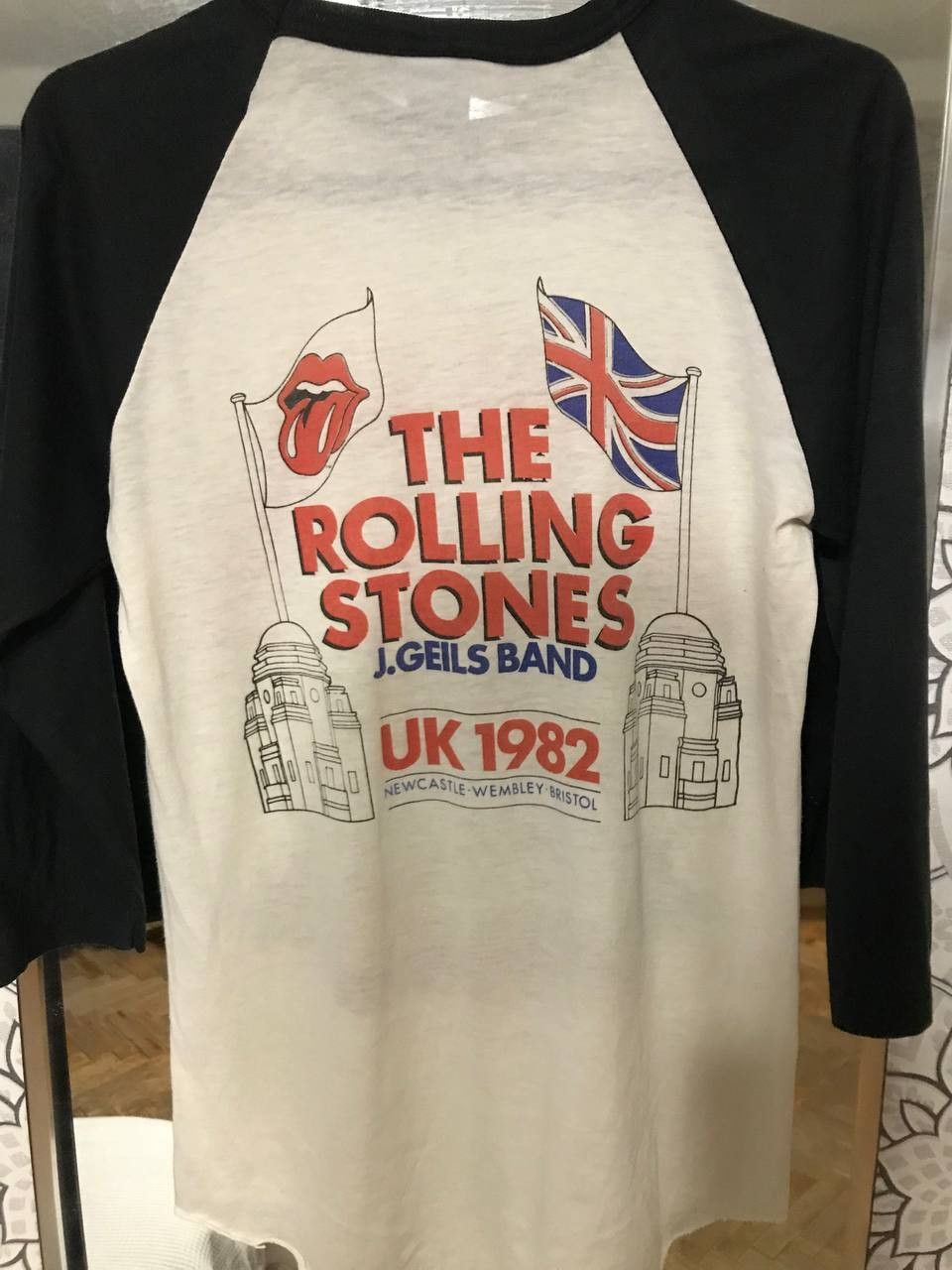 The Rolling Stones Vintage 1982 The Rolling Stones EU 82 Raglan Tour Shirt USA Size M / US 6-8 / IT 42-44 - 3 Thumbnail