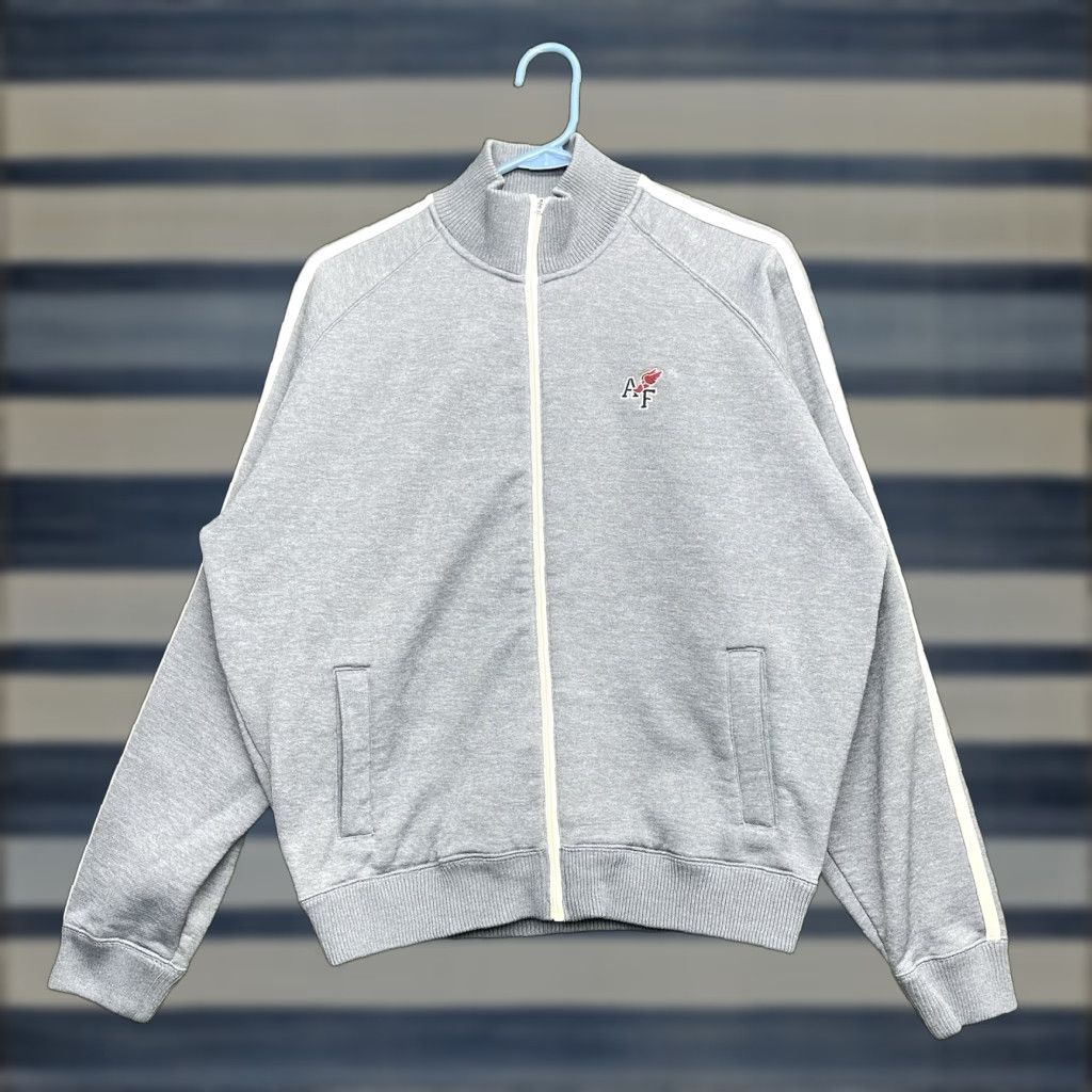 Abercrombie & Fitch VINTAGE Abercrombie & Fitch Tracksuit Jacket Mens L Embroidered Arm Stripes Grey Size US 33 - 1 Thumbnail