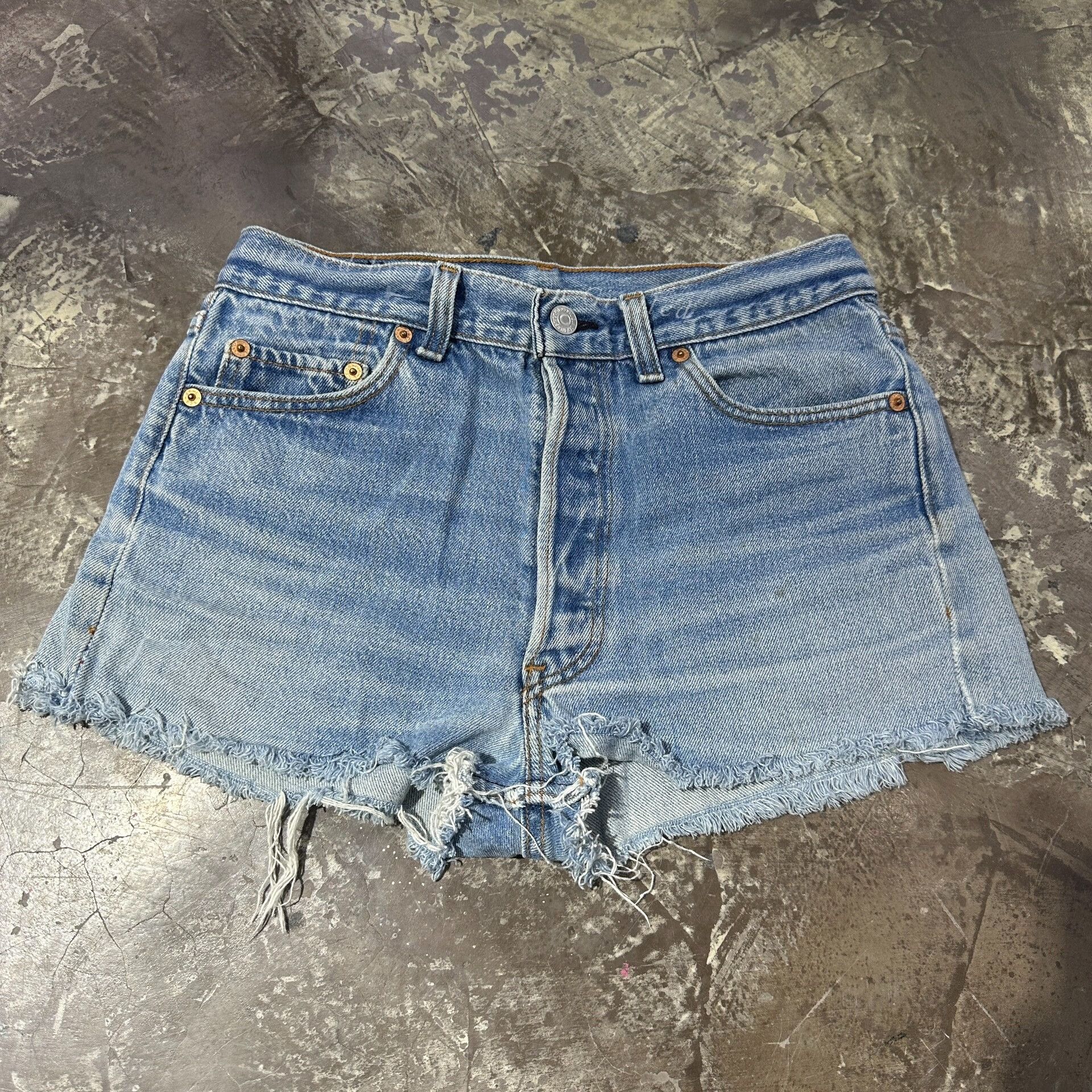 Levi's Levi's 501 90s Denim Shorts Size 28" / US 6 / IT 42 - 1 Thumbnail
