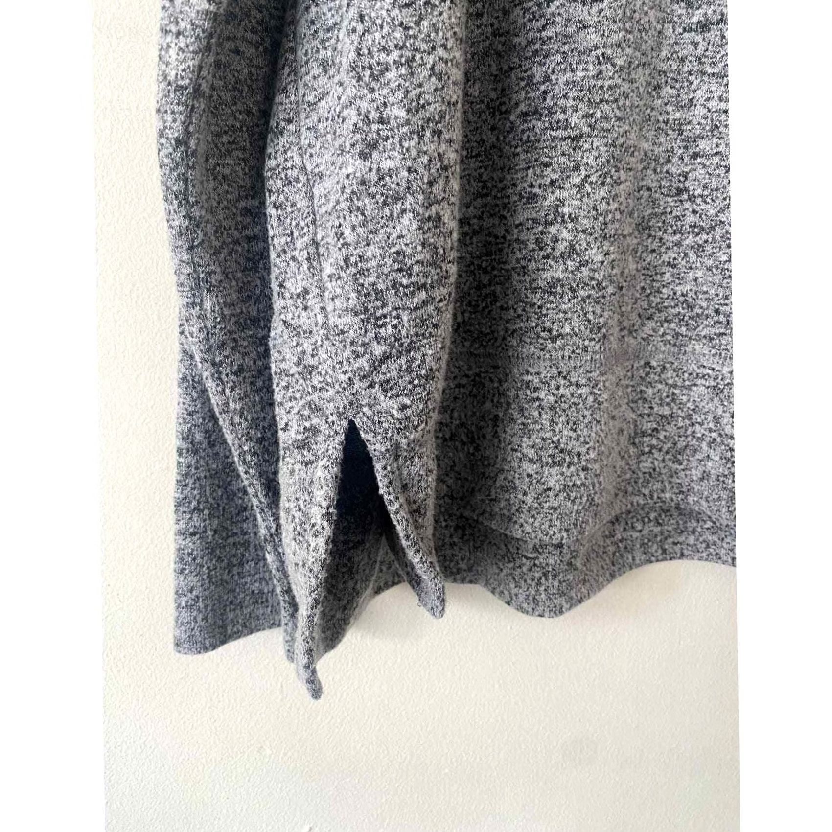 Lucky Brand Lucky Brand Sweater Shirt Women Medium Gray Light Weight Crewneck Side Slit Pullover Size M / US 6-8 / IT 42-44 - 5 Thumbnail