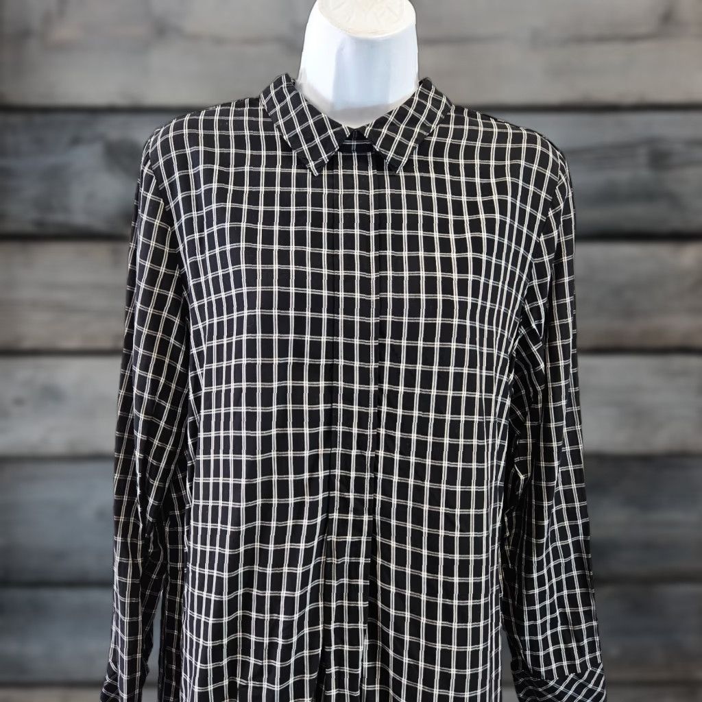 J. Jill VINTAGE J Jill Womens Back Button Top Sz Medium Black White Windowpane Long Sleeve Size M / US 6-8 / IT 42-44 - 1 Thumbnail