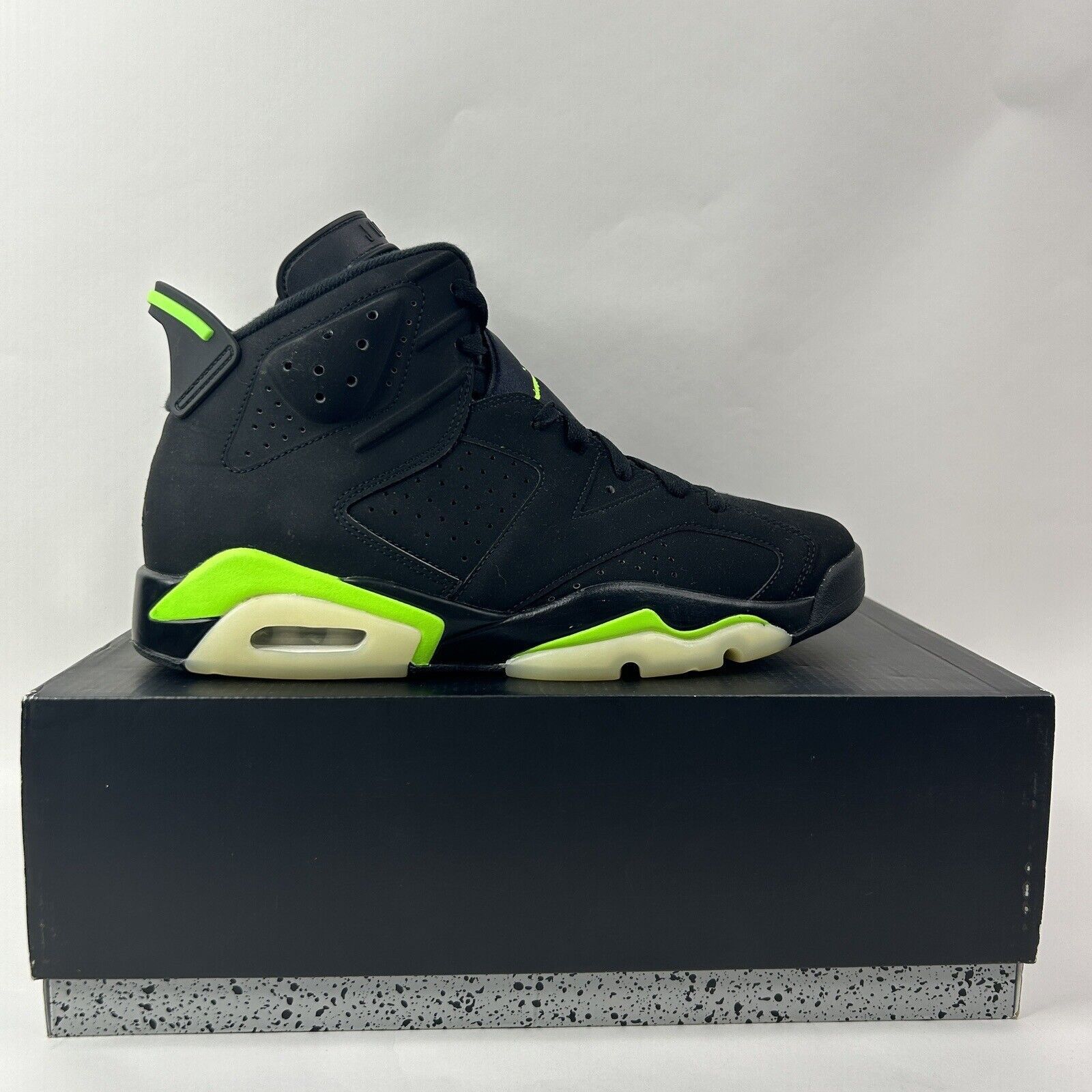 Nike Nike Air Jordan 6 Retro OG “Electric Green” 2024 Size US 11 / EU 44 - 5 Thumbnail