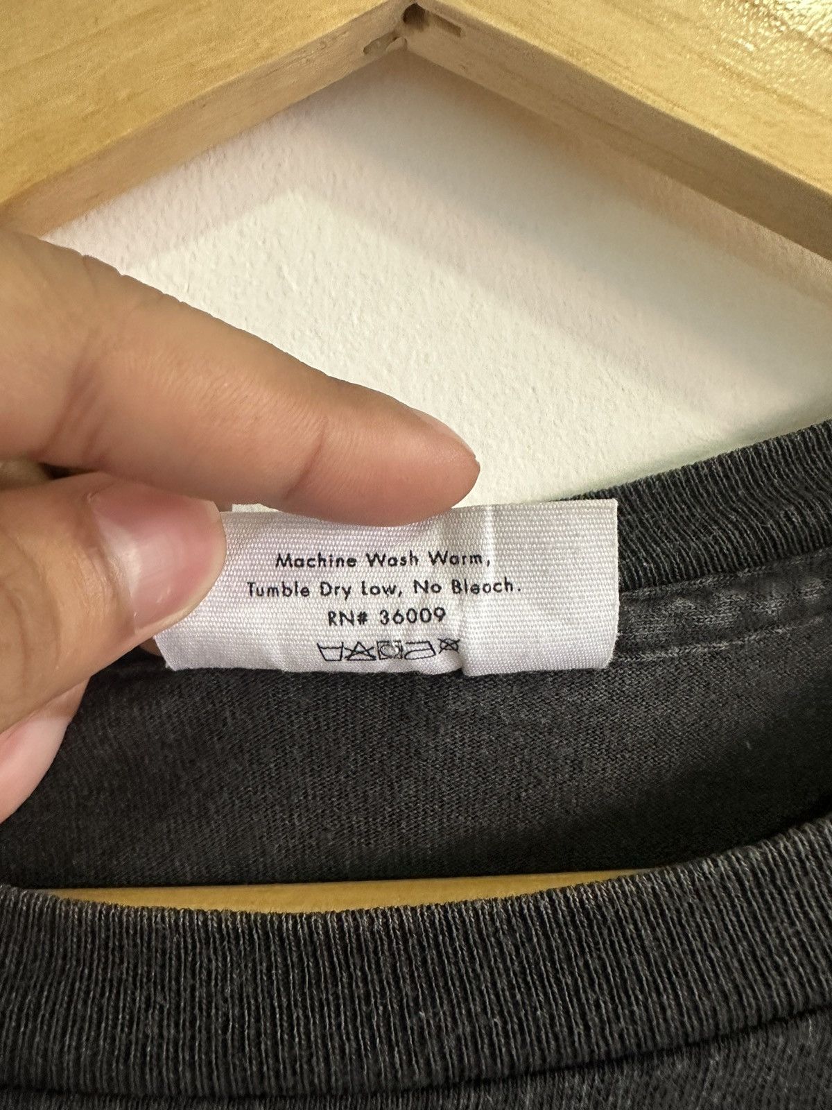 Calvin Klein × Vintage Vintage 90’s Calvin Klein 995 RARE USA SINGLE STITCH Tees Size US L / EU 52-54 / 3 - 5 Thumbnail