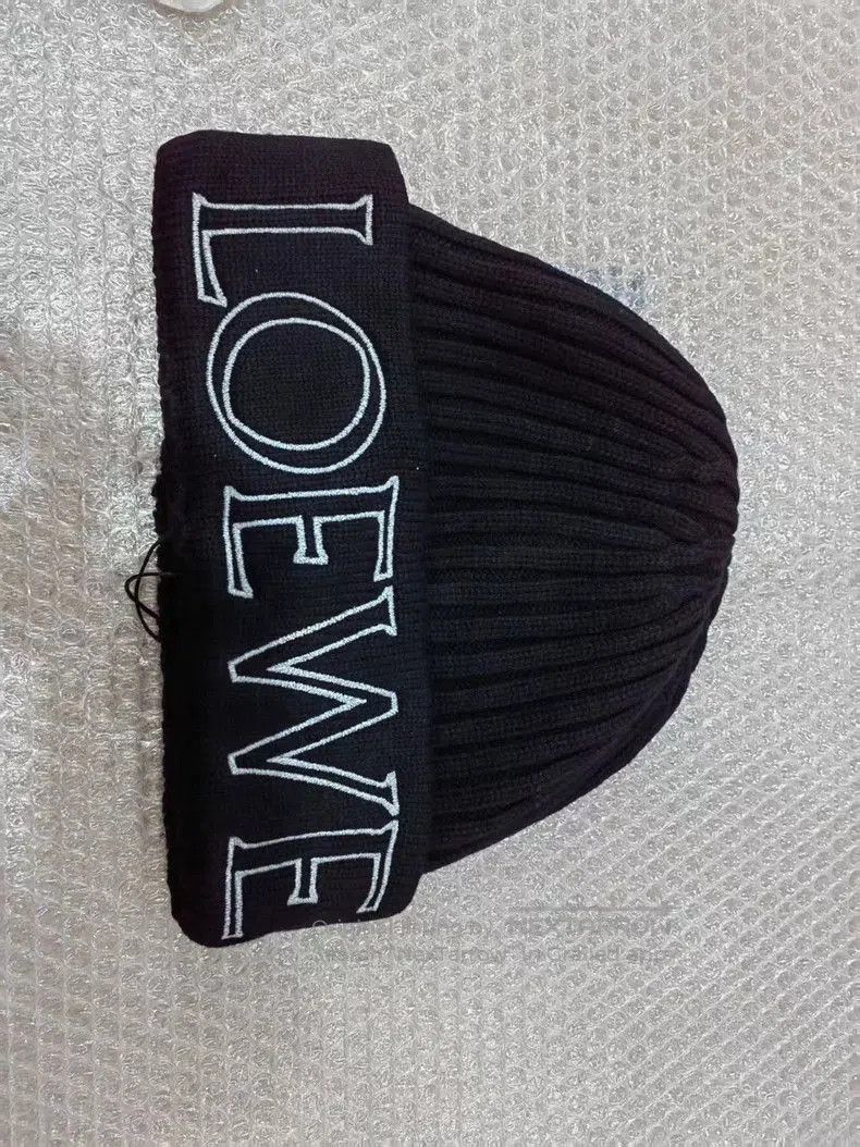 Loewe LOEWE Ribbed Wool Knit Beanie. Size ONE SIZE - 1 Thumbnail