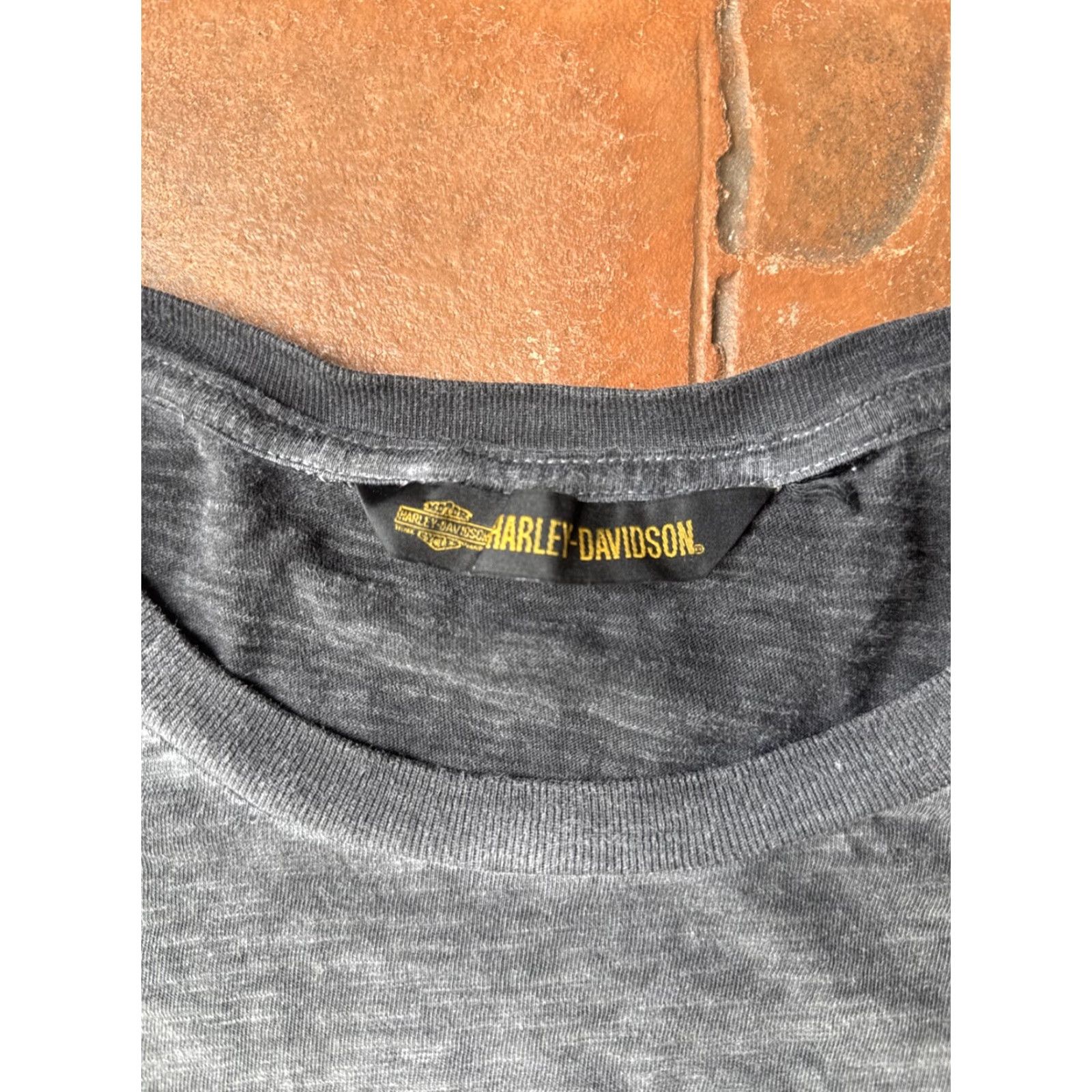 Harley Davidson Harley-Davidson Big Logo Shield Single Stitched T-Shirt XL Distressed Shirt Mens Regular Gray Cotton Logo Motorcycle 90s? Size US XL / EU 56 / 4 - 2 Thumbnail