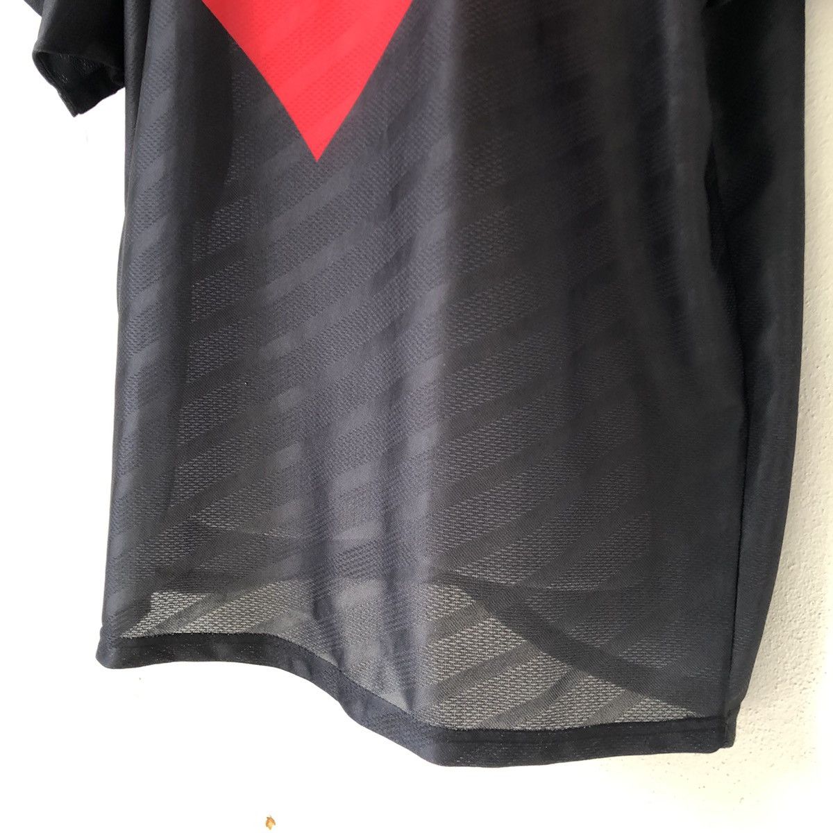 Umbro × Vintage Manchester United 1994 Vintage Umbro Training Jersey Size US L / EU 52-54 / 3 - 9 Thumbnail