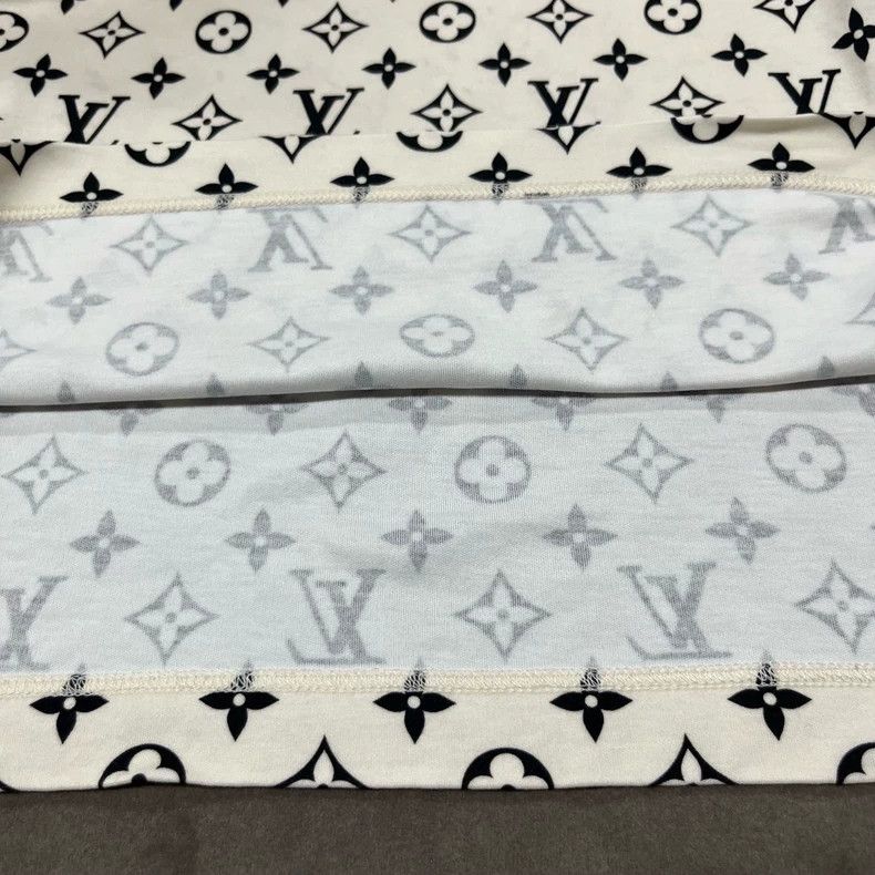 Louis Vuitton Louis Vuitton White presbyopic full print short sleeve Size M / US 6-8 / IT 42-44 - 5 Thumbnail