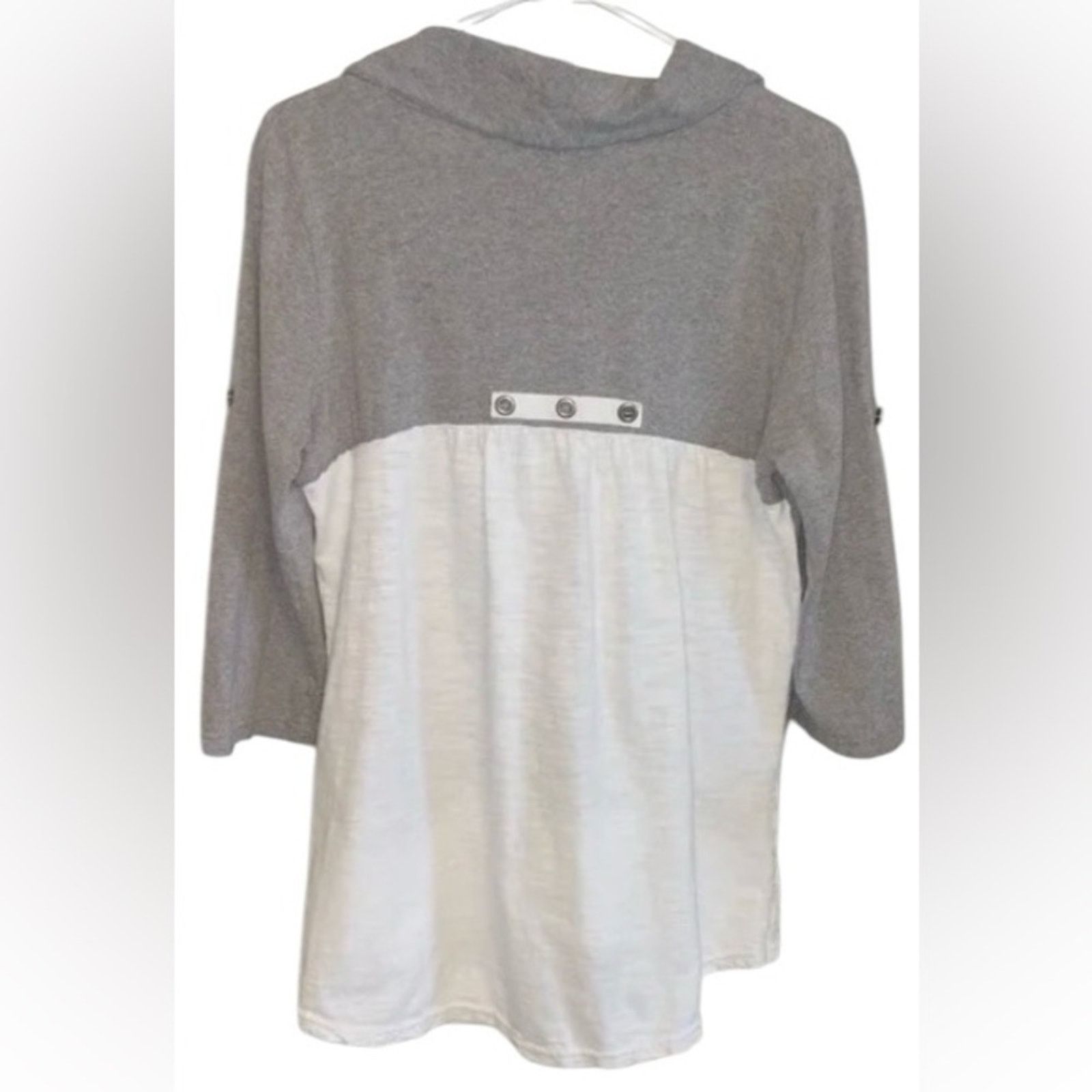 The Unbranded Brand Neon Buddha Gray and White cowl neck top, size Large Size L / US 10 / IT 46 - 2 Thumbnail