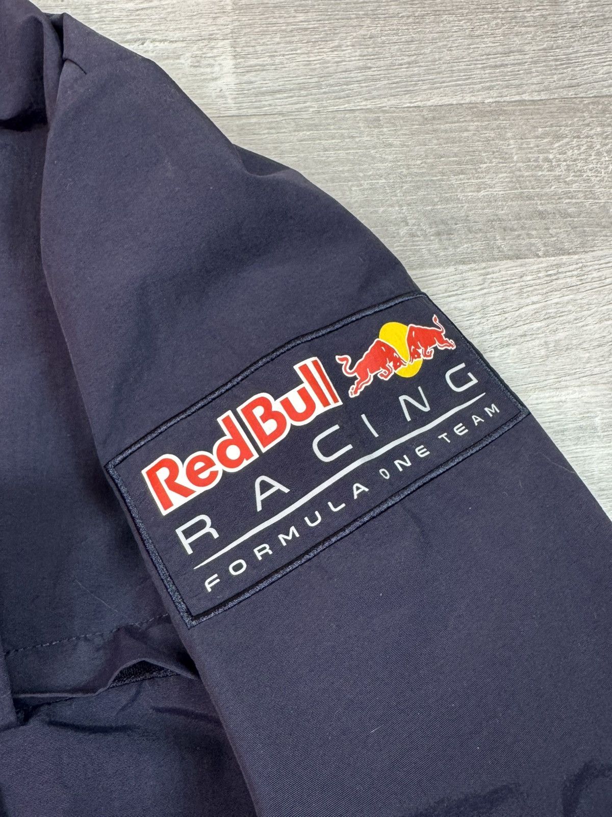 Red Bull Puma Red Bull RBR F1 Racing Street Jacket M sz Size US M / EU 48-50 / 2 - 9 Thumbnail