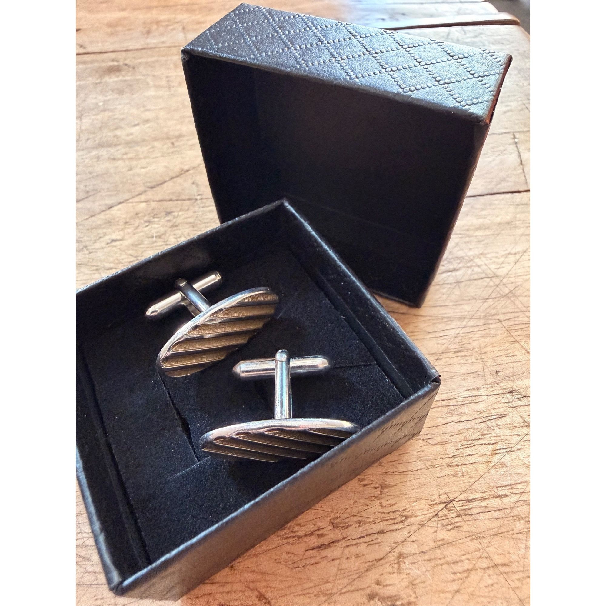 Other Vintage Oval Silver-Tone Cufflinks With Textured Diagonal St Size ONE SIZE - 2 Thumbnail