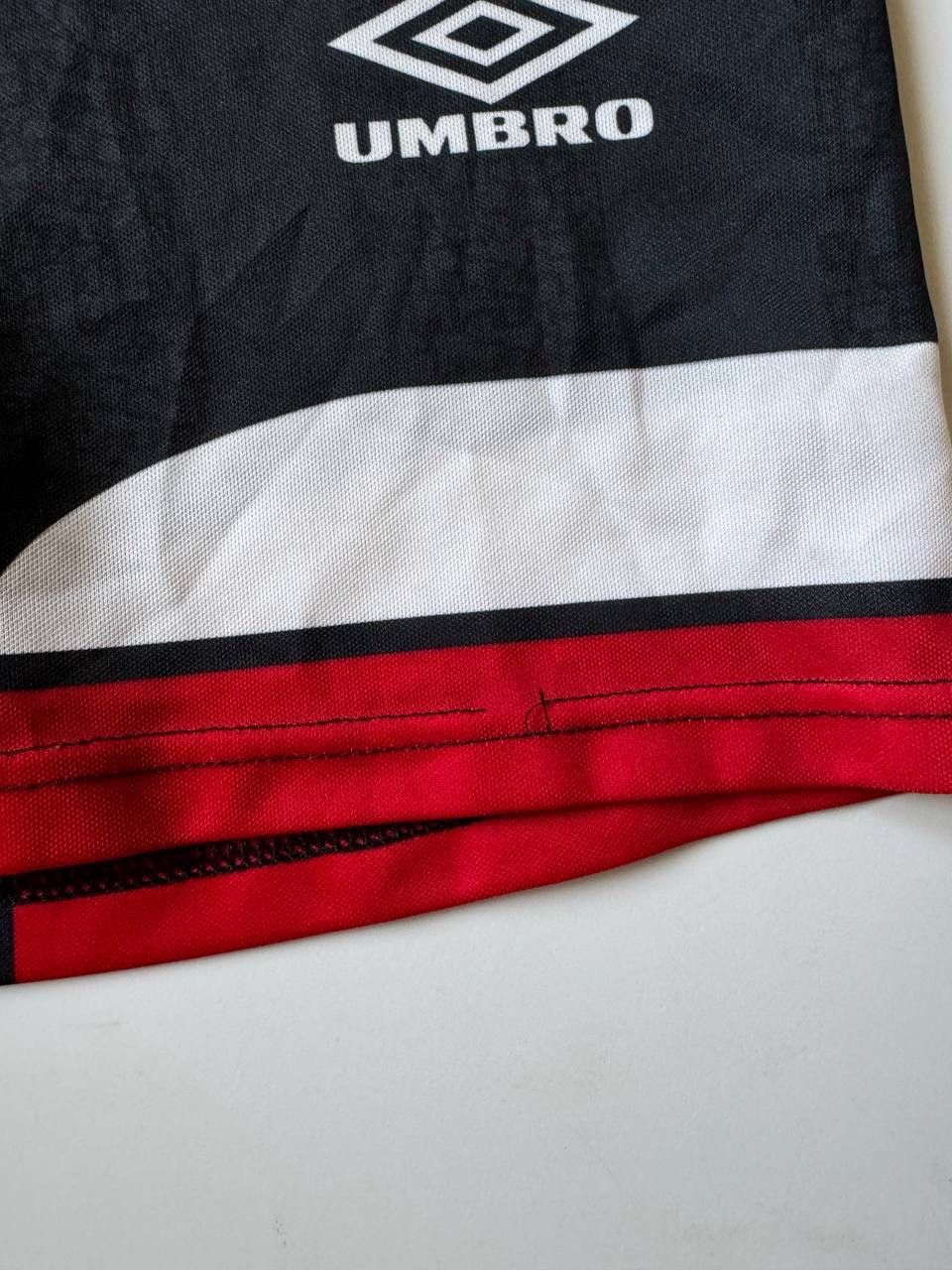 Umbro Vintage Manchester United Shorts Umbro 1990s size S M Size US 30 / EU 46 - 4 Thumbnail
