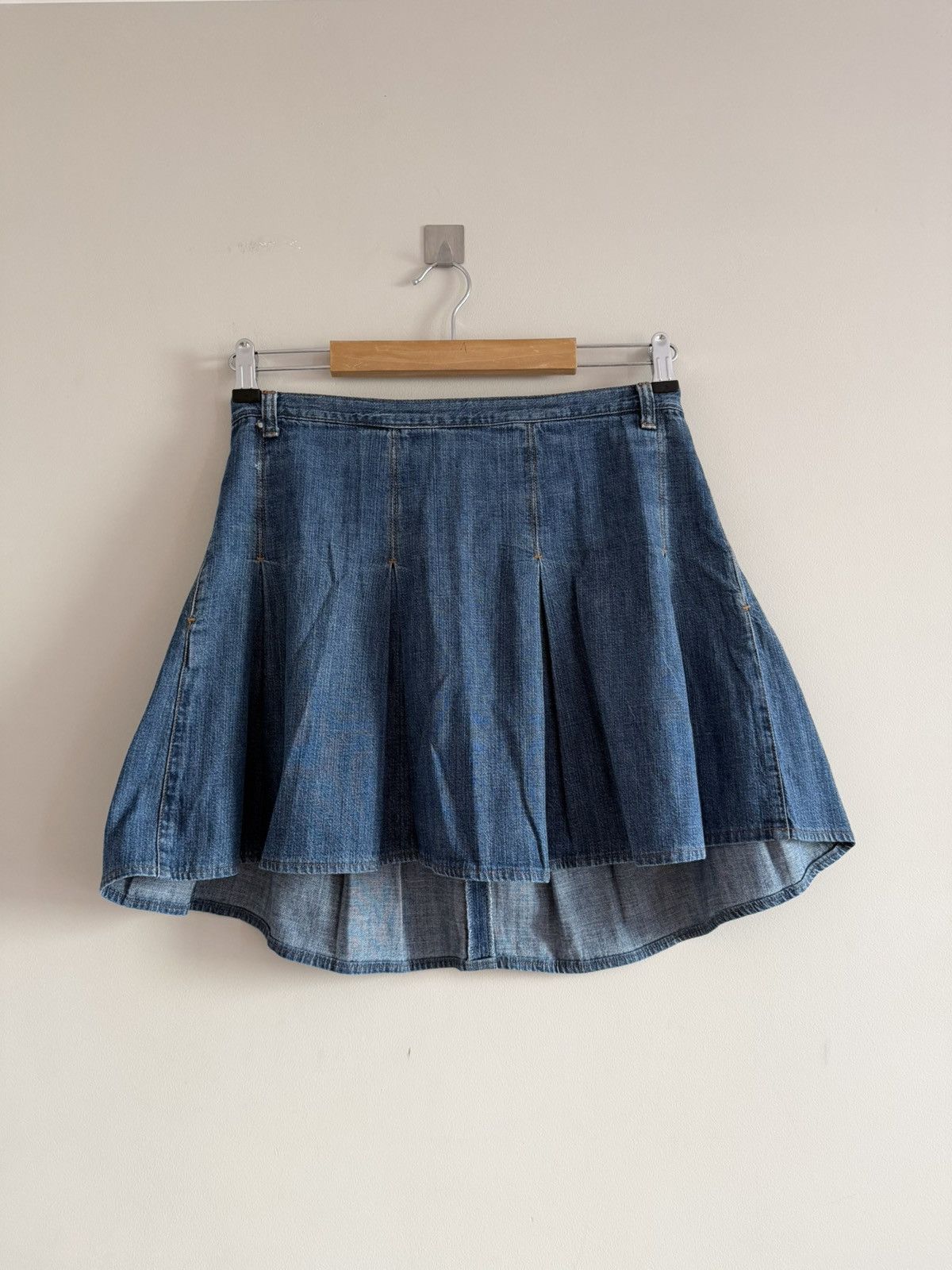Dolce & Gabbana Dolce & Gabbana Pleated Denim Mini Skirt Size 30" / US 8 / IT 44 - 6 Thumbnail