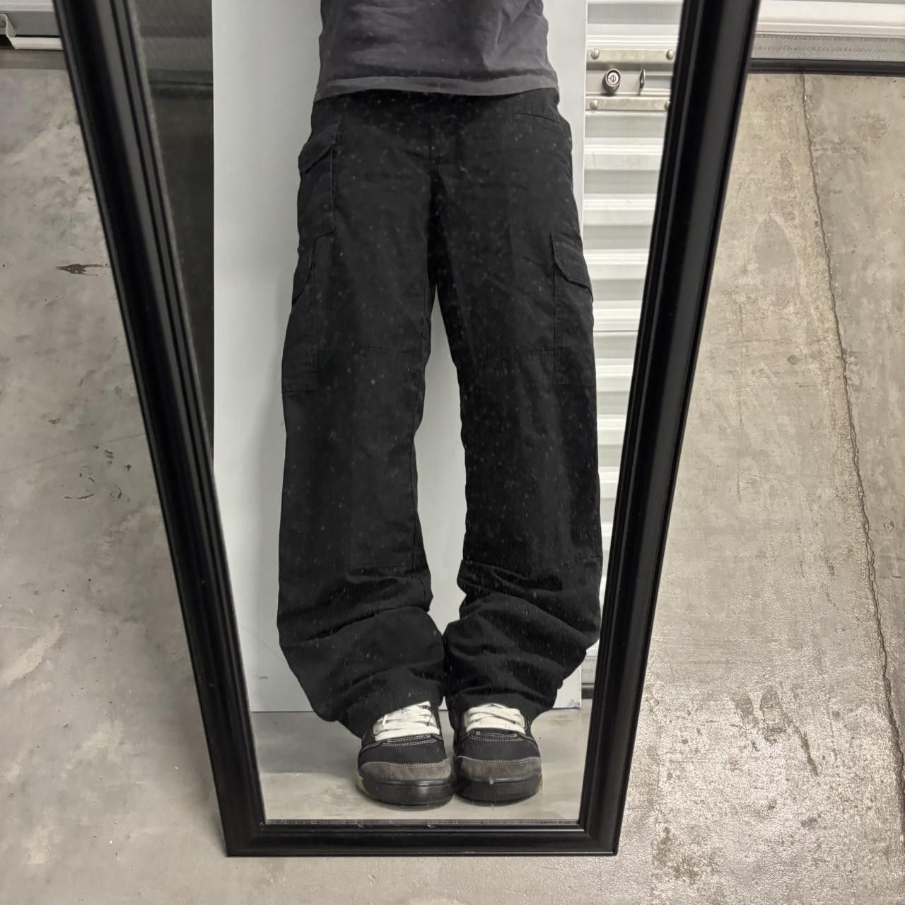 Vintage Crazy Vintage Y2K/2000s Solid Black Streetwear Workwear Cargo Pants! 30x29 Size US 30 / EU 46 - 1 Thumbnail
