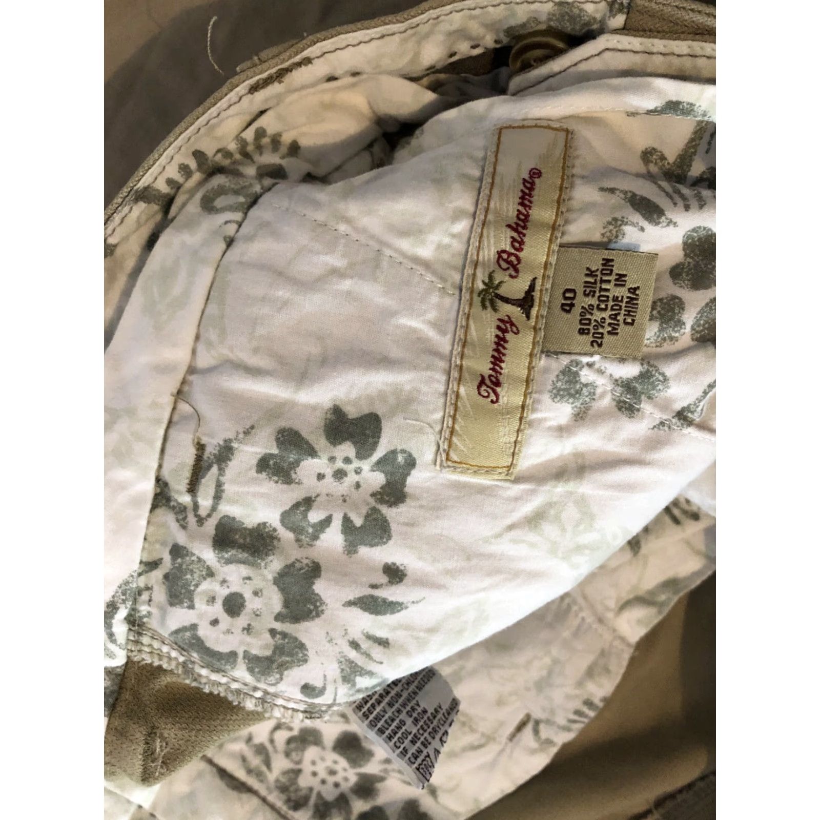 Tommy Bahama VINTAGE Mens Tommy Bahama Silk Cargo Shorts 40 Khaki Chino Size US 40 / EU 56 - 3 Thumbnail