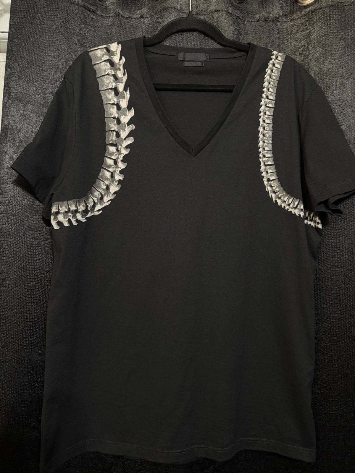 Vertebrae Harness Vneck in Black