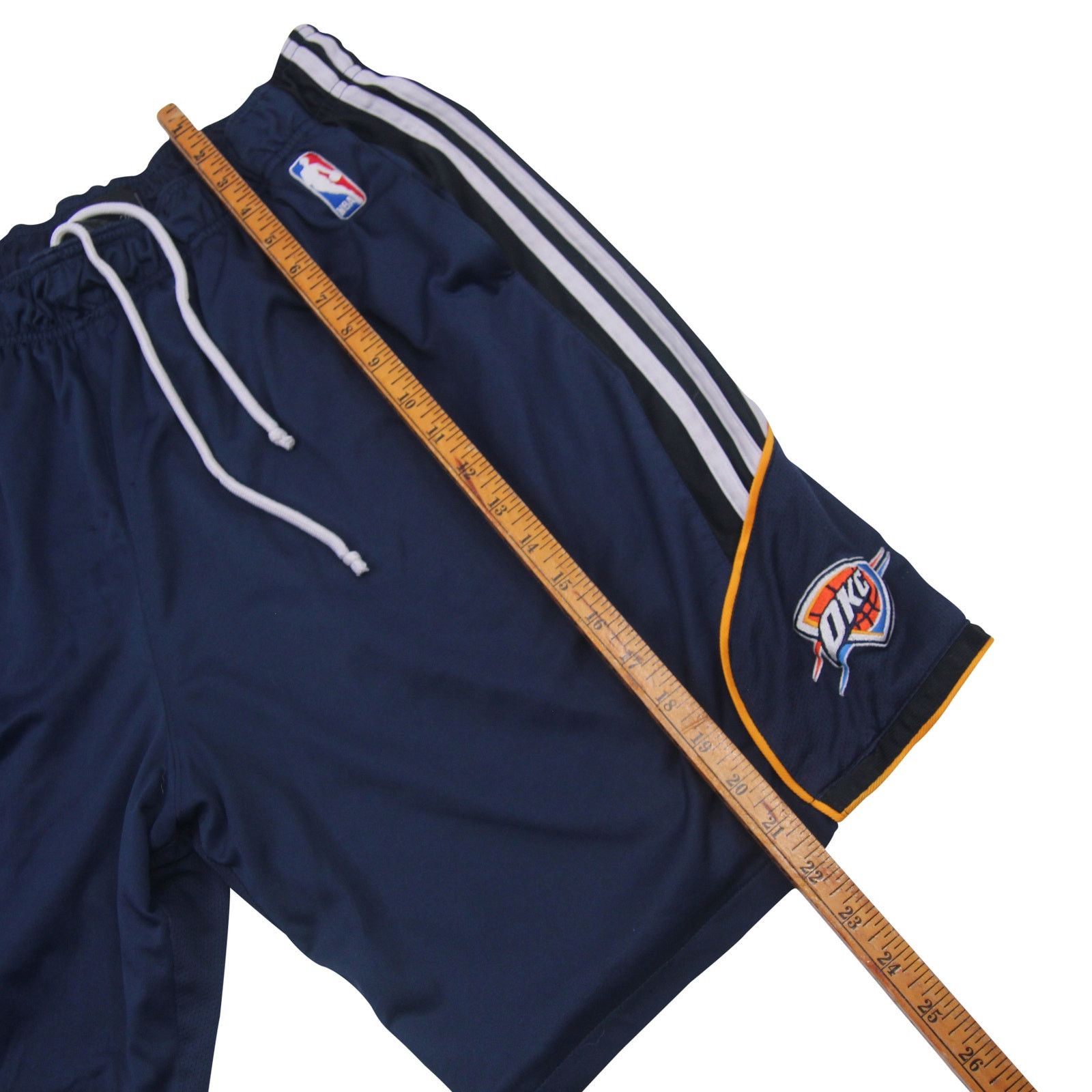 Adidas × NBA Adidas OKC Oklahoma City Thunder NBA Shorts Size US 34 / EU 50 - 7 Thumbnail