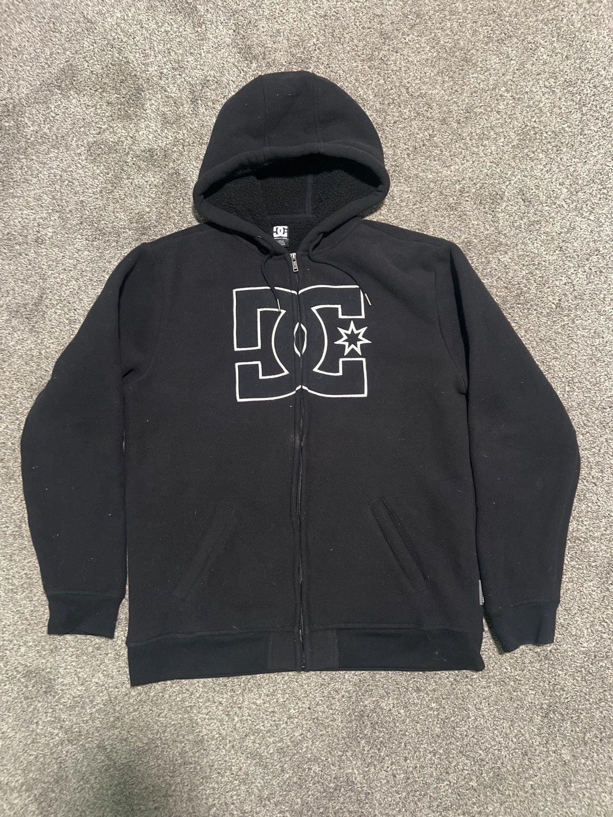 DC DC Zip Up Fur Lined Snowboarding Sweatshirt size L Size US L / EU 52-54 / 3 - 1 Thumbnail