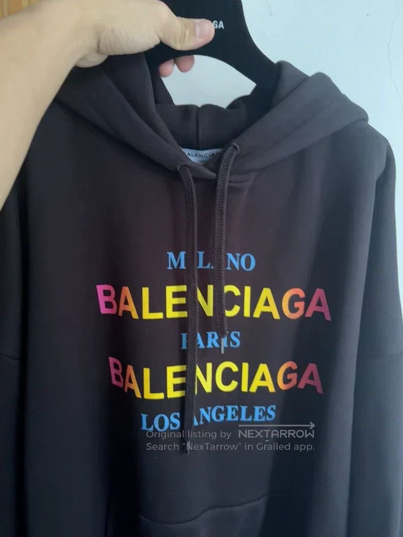 Balenciaga Balenciaga City Limited Gradient Color Letter Logo Black H Size US L / EU 52-54 / 3 - 1 Thumbnail