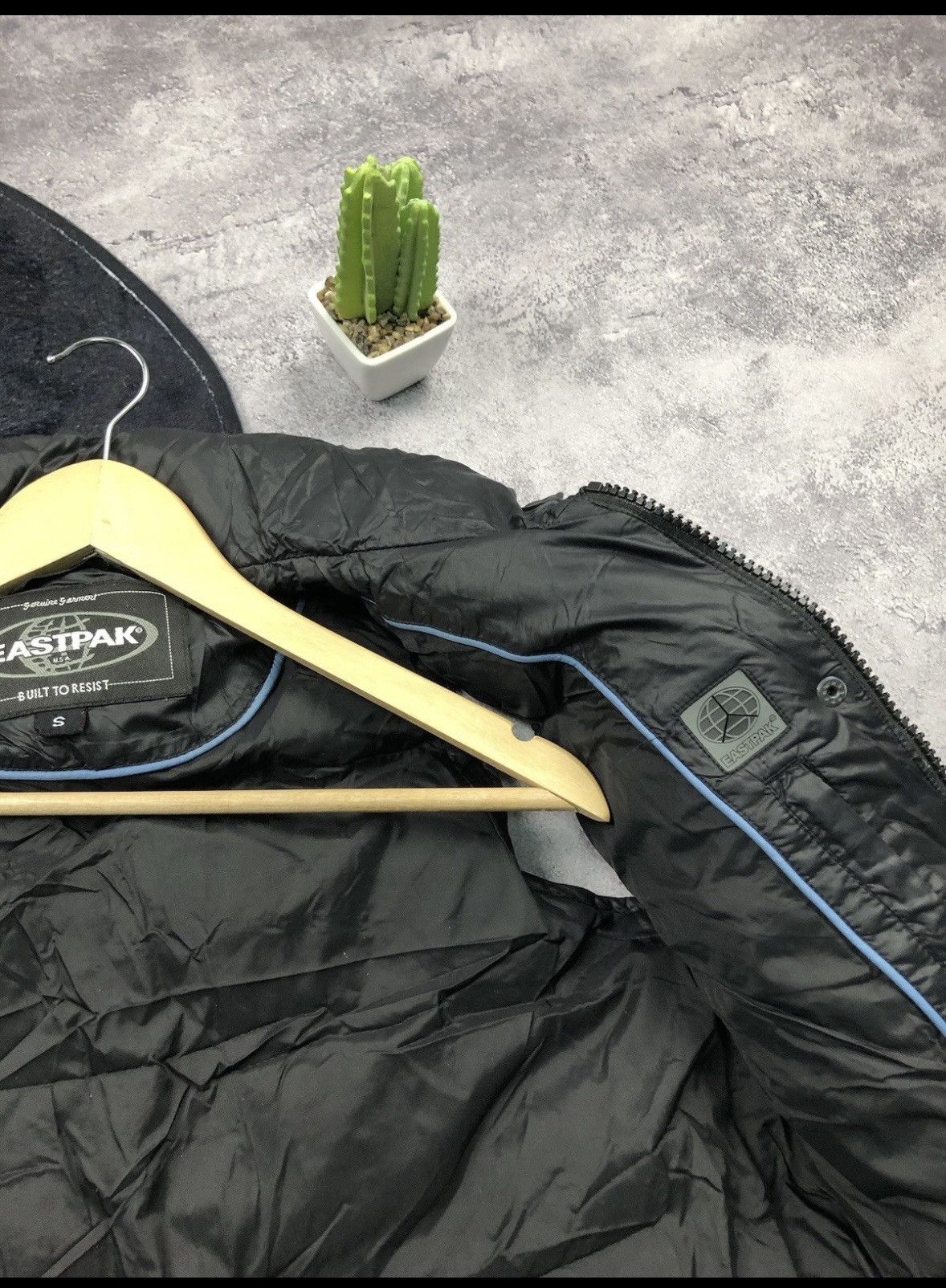 Eastpak EASTPAK Vintage Puffer Vest Mini Logo Black Streetwear Size US S / EU 44-46 / 1 - 7 Thumbnail