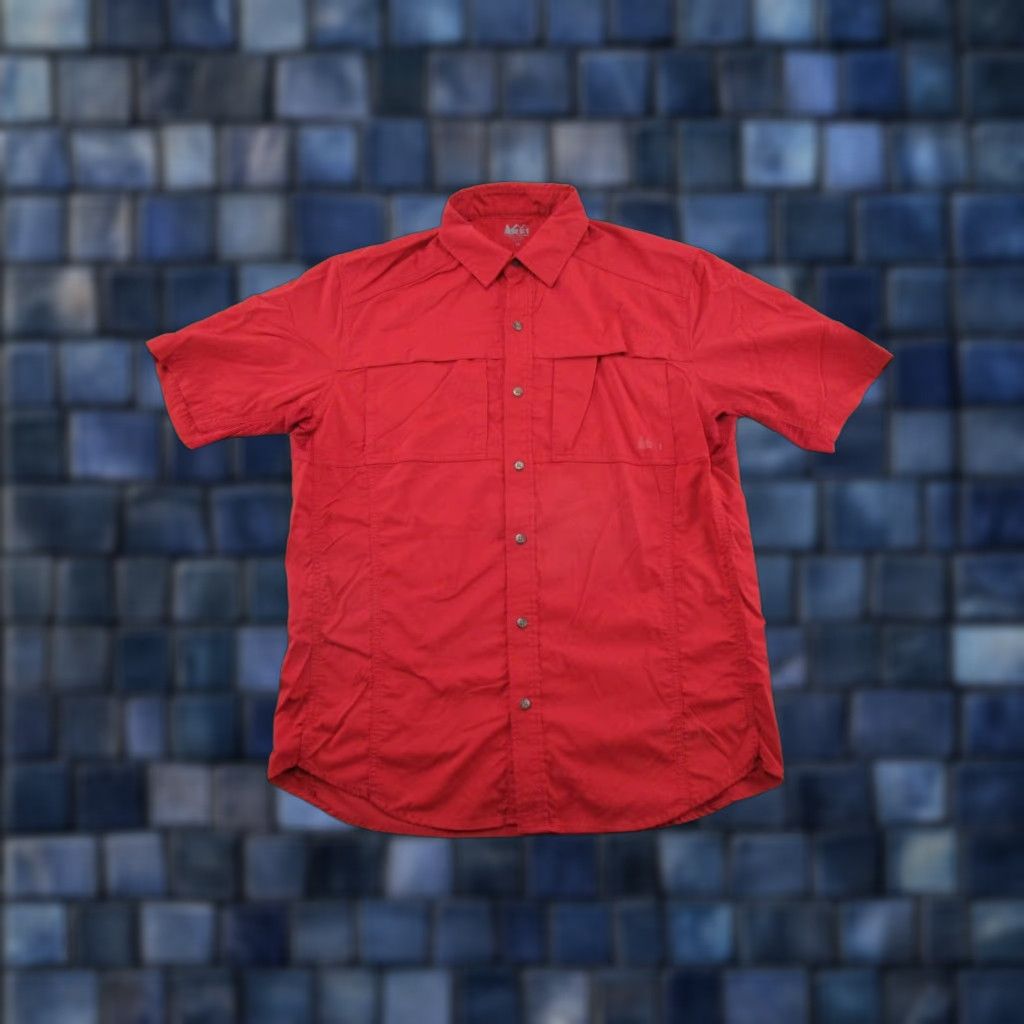 Vintage REI Shirt Mens M Button-Down Red Nylon Blend Pocket Vent Front Pocket Breathing Lightweight Outdoor Casual Beach Hiking Fishing 90s? Size US M / EU 48-50 / 2 - 1 Thumbnail