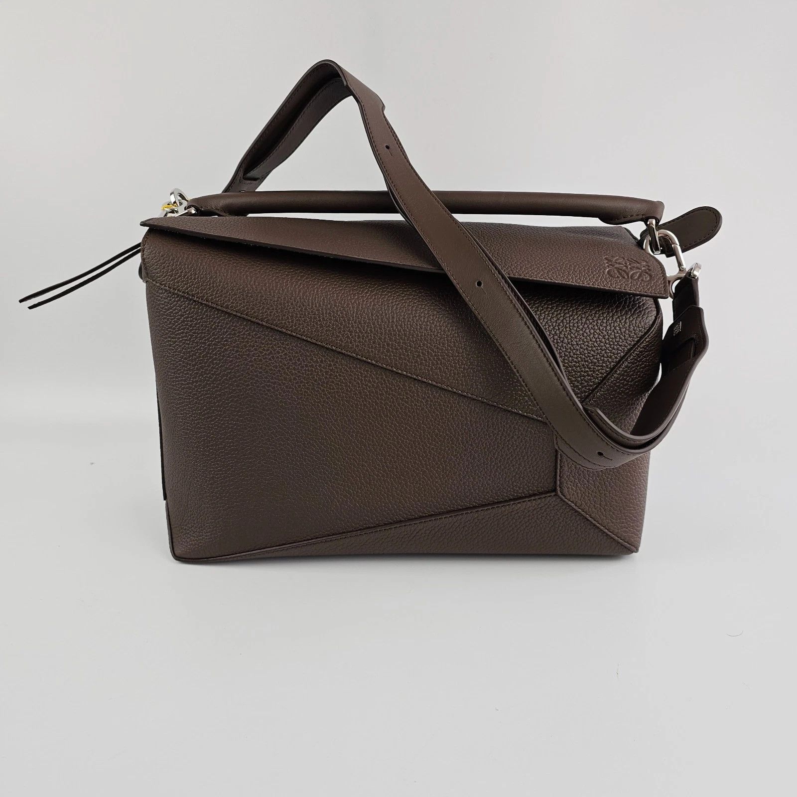 Loewe LOEWE Puzzle Large Edge Dark Cigar Leather Handbag Size ONE SIZE - 1 Thumbnail