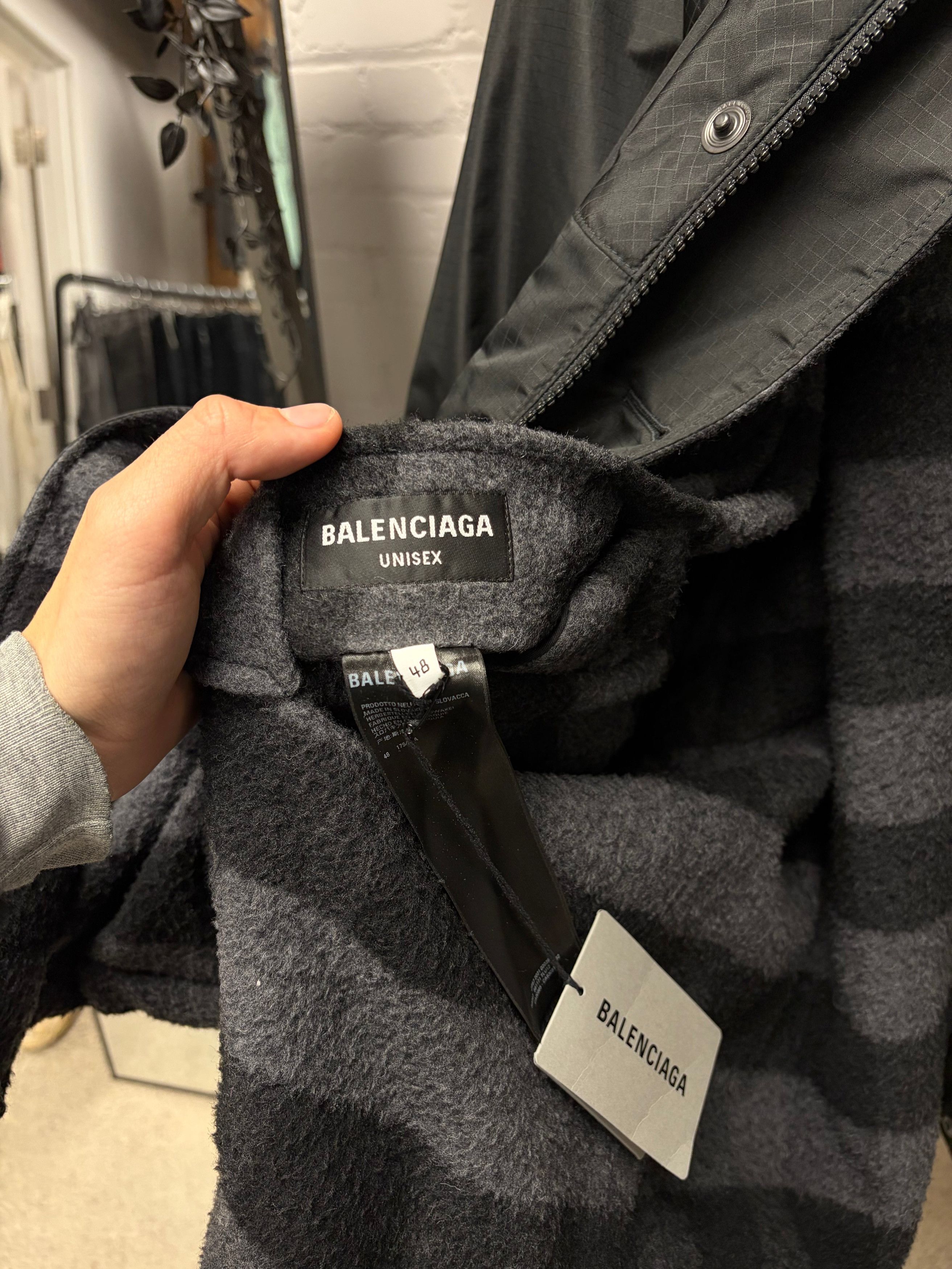 Balenciaga AW2022 Balenciaga Reversible Black Ripstop/Wool ‘Buffalo’ Jacket Size US M / EU 48-50 / 2 - 6 Thumbnail
