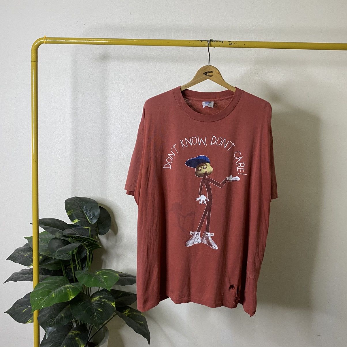 Vintage 1990s Dont Know Dont Care Funny Humor Skater T Shirt Size US XXL / EU 58 / 5 - 1 Thumbnail