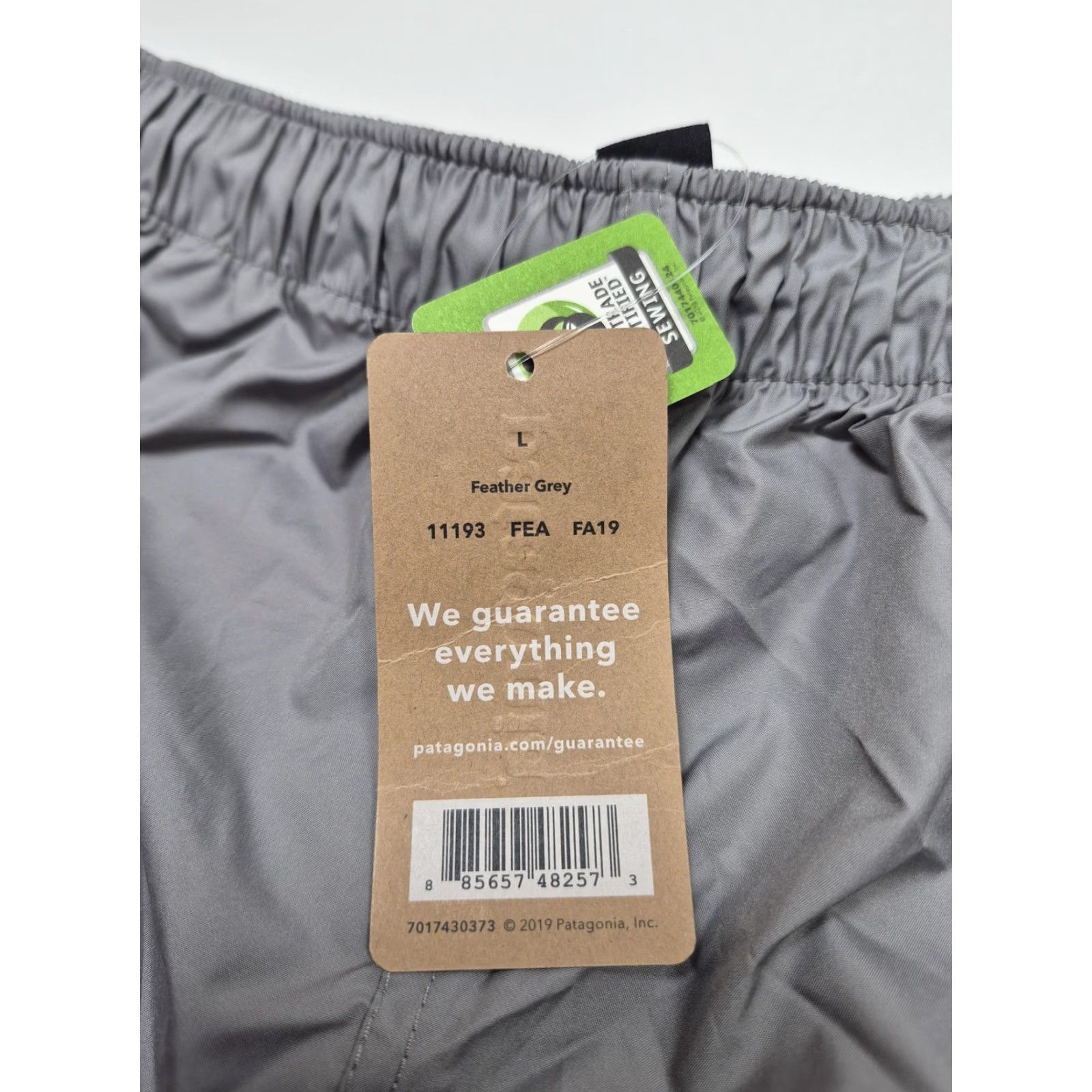 Patagonia Patagonia Bermuda Shorts Mens Large Gray 8" Pockets Trail Hike Casual Nylon Lightweight Drawstring Pocket Logo Summer | Mens | Gray | 8" inseam Size US 33 - 4 Thumbnail