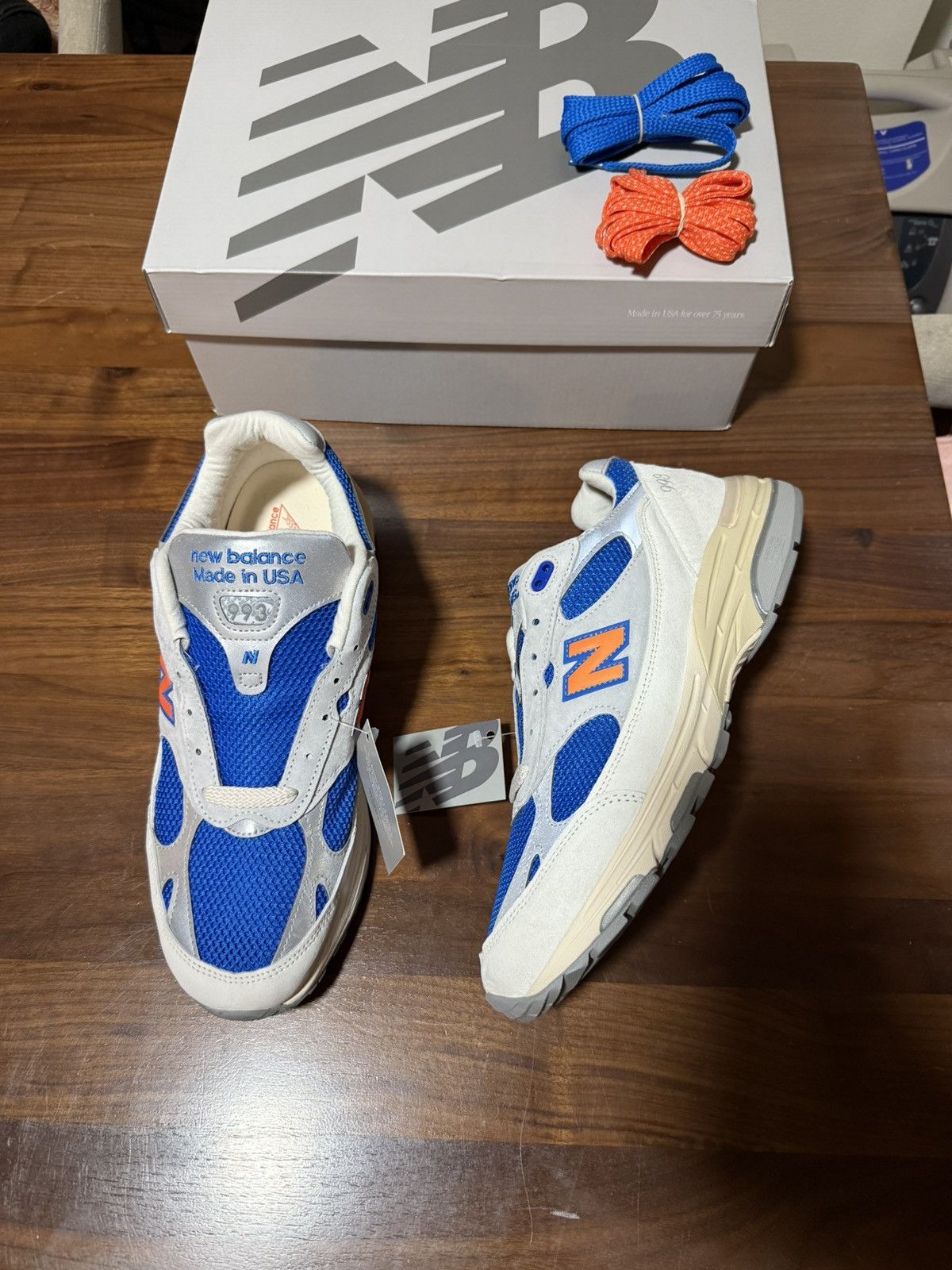 Kith Kith for the New York Knicks Carson Button down White Large