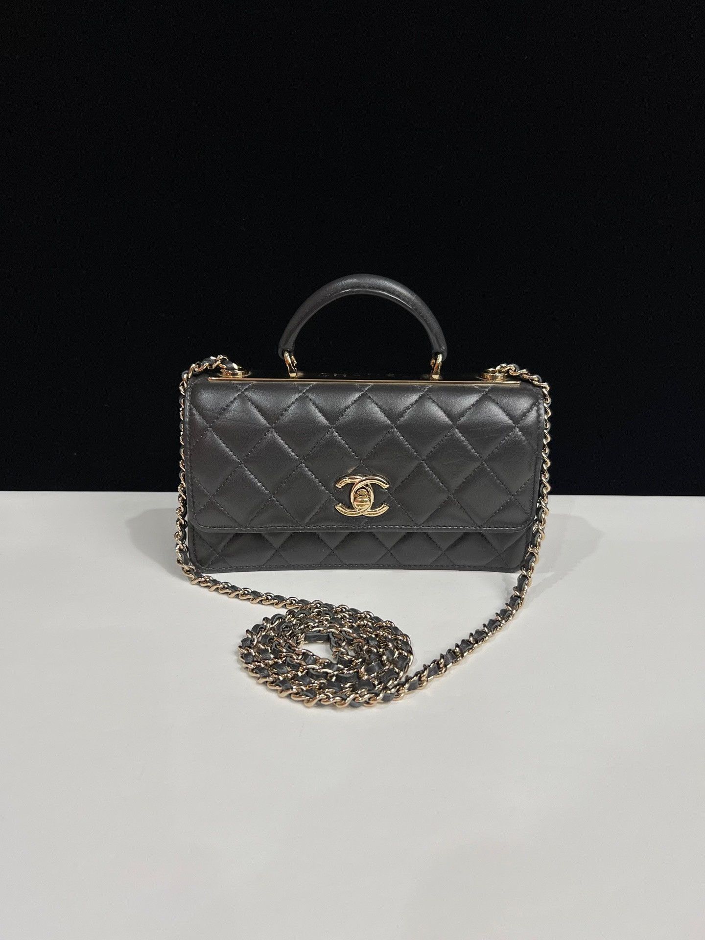 Chanel Pre-loved Bag Very good condition Size ONE SIZE - 1 Thumbnail
