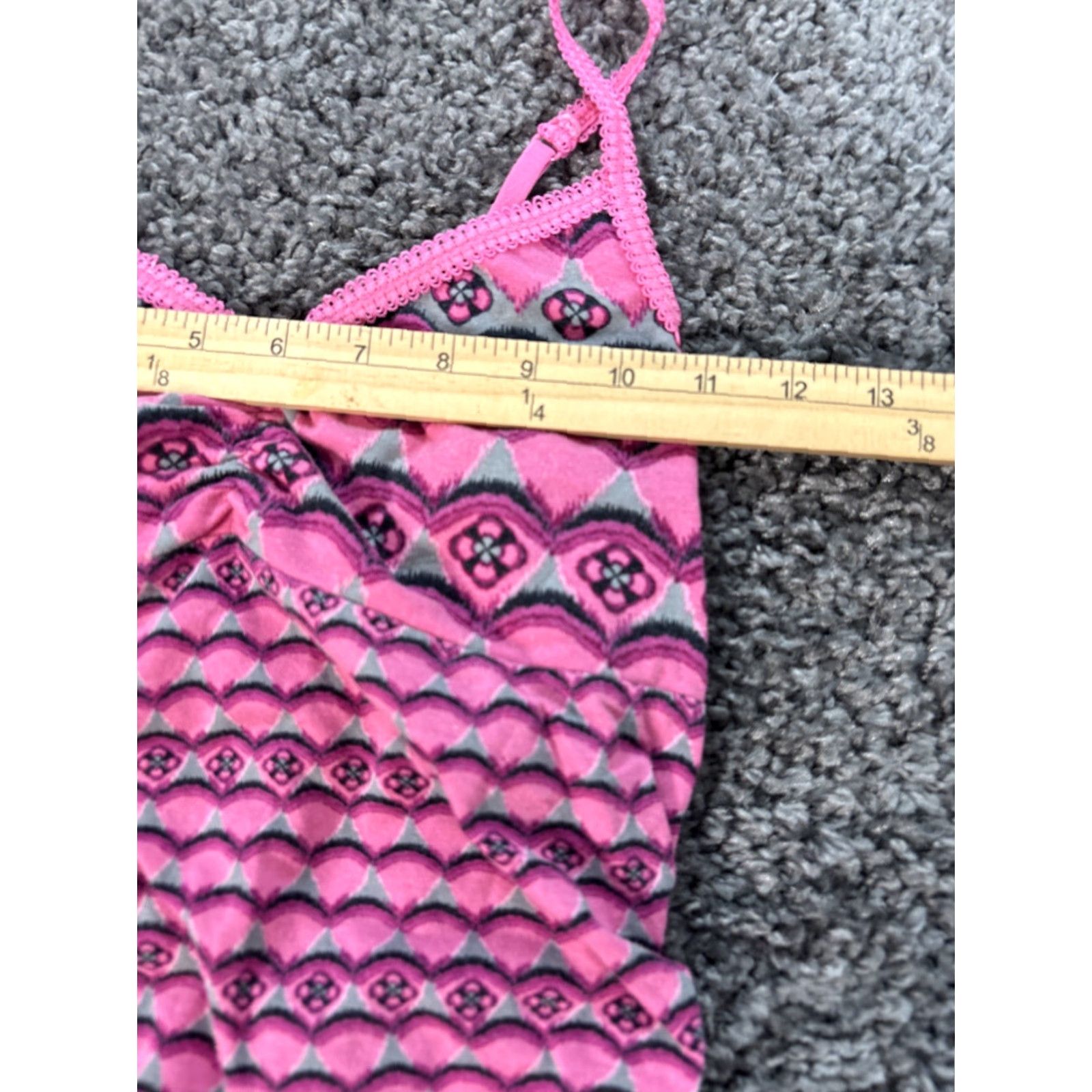 Express VINTAGE Express Camisole Top Womens Small Pink Geometric Lace Trim Y2K Tank Sleeveless V-Neck Girls? Size S / US 4 / IT 40 - 3 Thumbnail