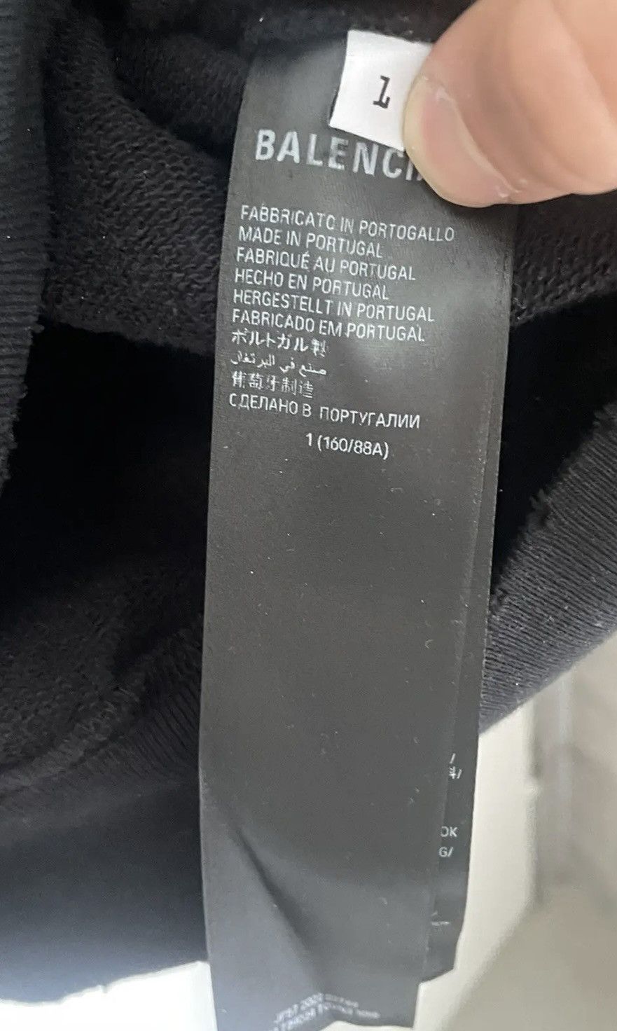 Balenciaga Balenciaga Oversized Distressed Hoodie Size US L / EU 52-54 / 3 - 6 Thumbnail
