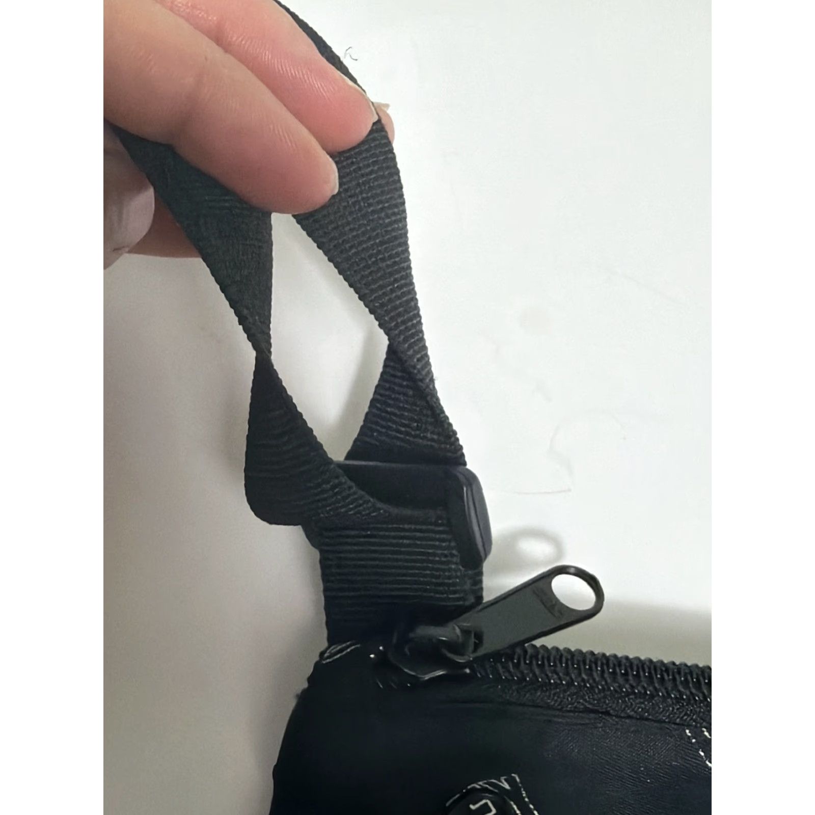 Obey OBEY Crossbody Bag Small White Black Adjustable Strap Women 8.5x7 Size ONE SIZE - 7 Thumbnail