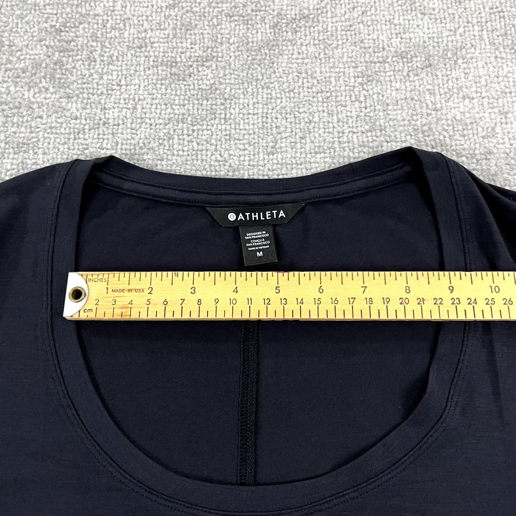Athleta Athleta Shirt Women Medium Black Stratus II 2 Top Long Sleeve Athleisure Scoop Size M / US 6-8 / IT 42-44 - 7 Thumbnail