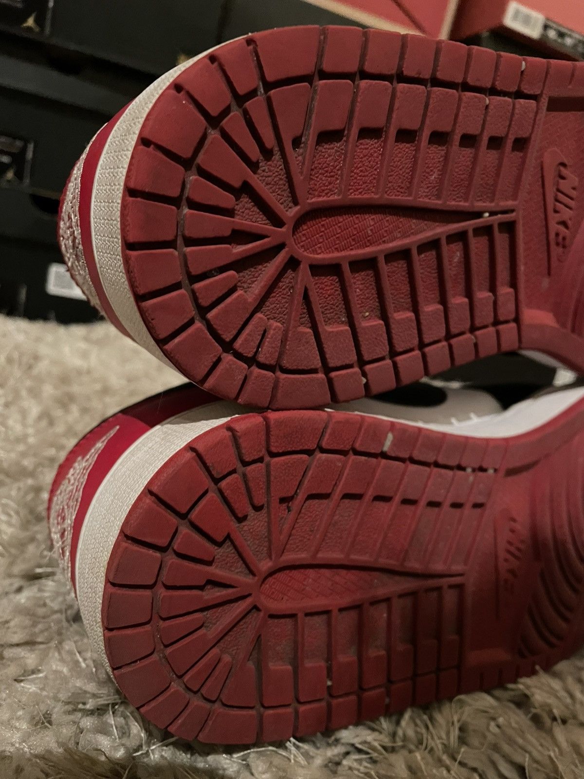 Jordan Brand Jordan 1 Low Bred Toe 2.0 Size US 12 / EU 45 - 9 Thumbnail