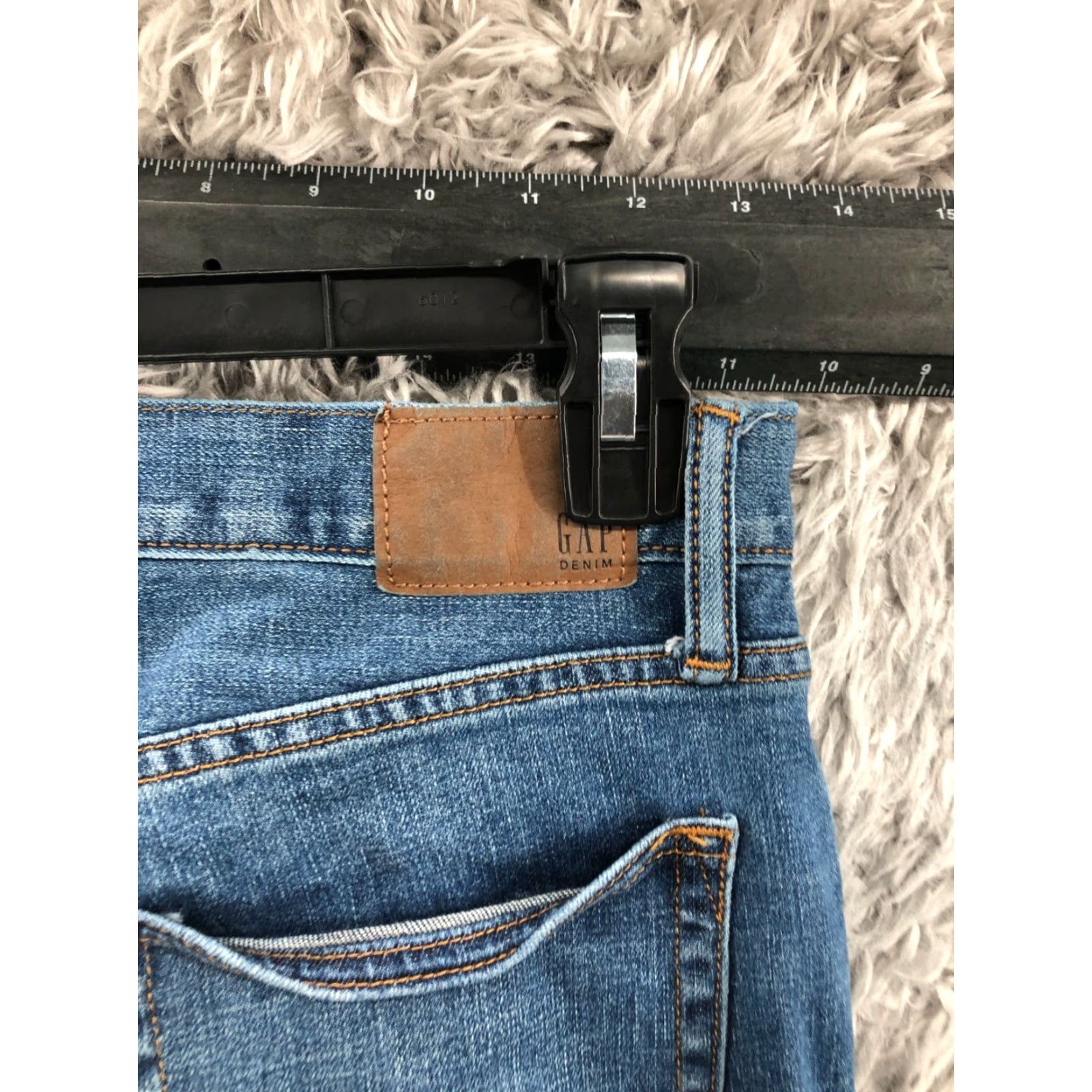 Gap Gap 1969 Jeans Straight Denim Blue 30x32 Mens Athletic Mid Rise 5-Pocket Regular Slim fit Pocket Logo Belt Loops Cotton Blend"} Size US 30 / EU 46 - 6 Thumbnail