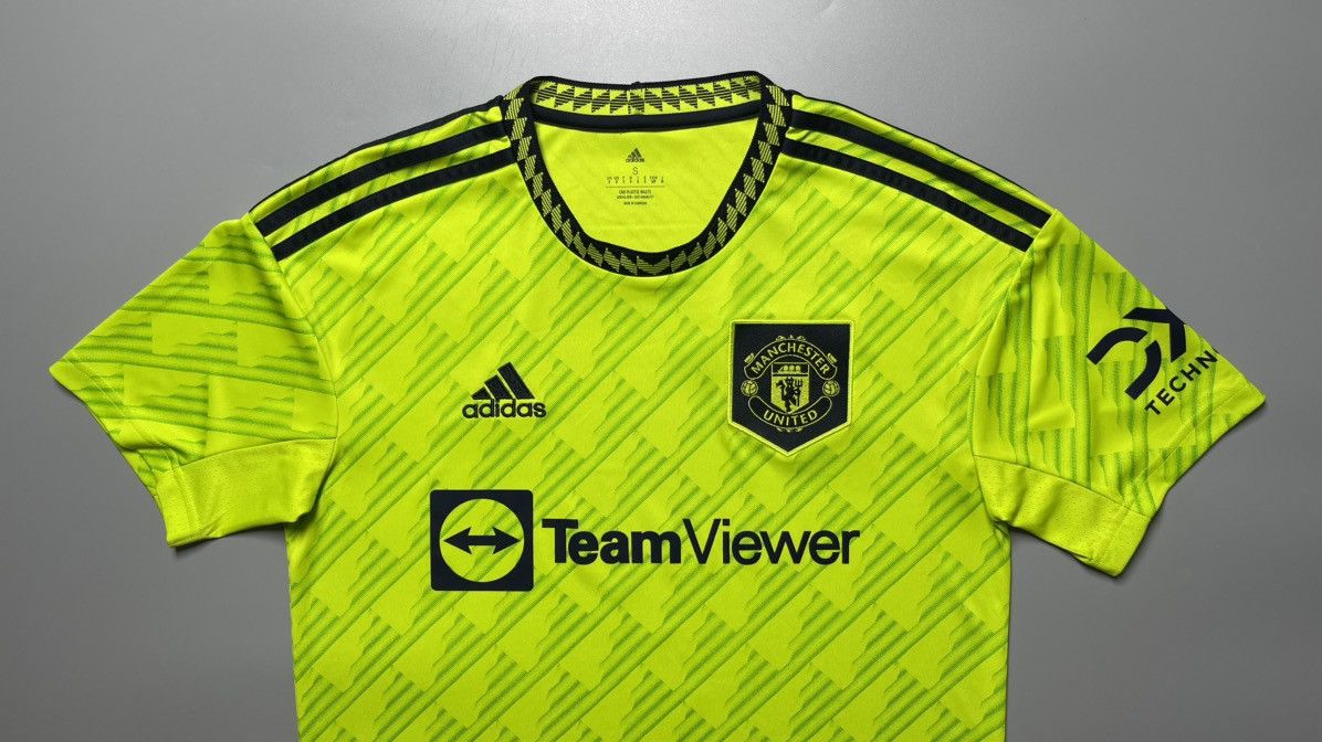 Adidas MAN UNITED ADIDAS 2022/2023 FOOTBALL THIRD JERSEY #7 RONALDO Size US S / EU 44-46 / 1 - 3 Thumbnail