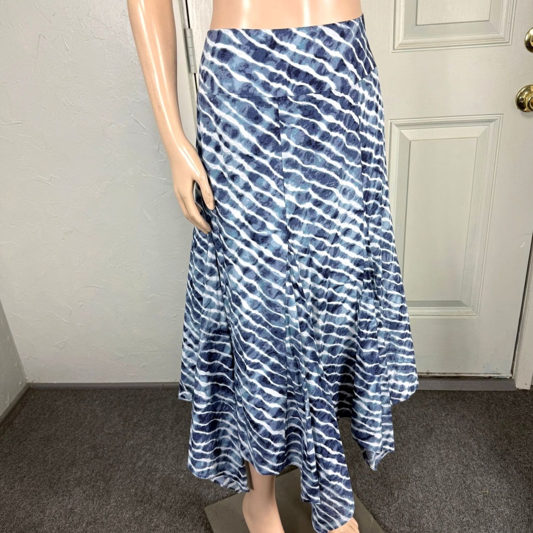 Vintage Chico's Skirt XL Tie Dye Bohemian Cotton A-Line Midi Pull On Women (Blue) Shirt? Size 40" / US 18 - 3 Thumbnail