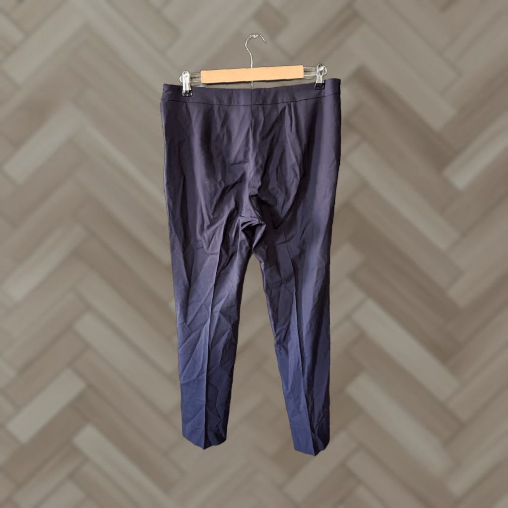 Hugo Boss **Hugo Boss Women Blue Cropped Pants Size 8** User: **Hugo Boss Women's Blue Cropped Pull-On Pants Size 8** Size 30" / US 8 / IT 44 - 1 Thumbnail