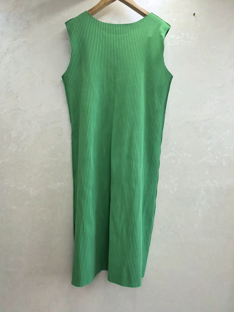Issey Miyake Issey Miyake size:one size Green pleated dress Size XS / US 0-2 / IT 36-38 - 2 Thumbnail
