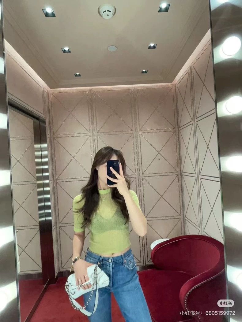 Gucci GucciKnitted micro-transparent short sleeves 2503-Nextarrow Size M / US 6-8 / IT 42-44 - 9 Thumbnail
