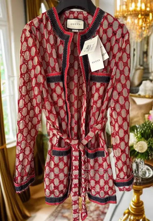 Gucci Gucci Lace logo classic jacket medium and long windbreaker Size XS / US 0-2 / IT 36-38 - 1 Thumbnail