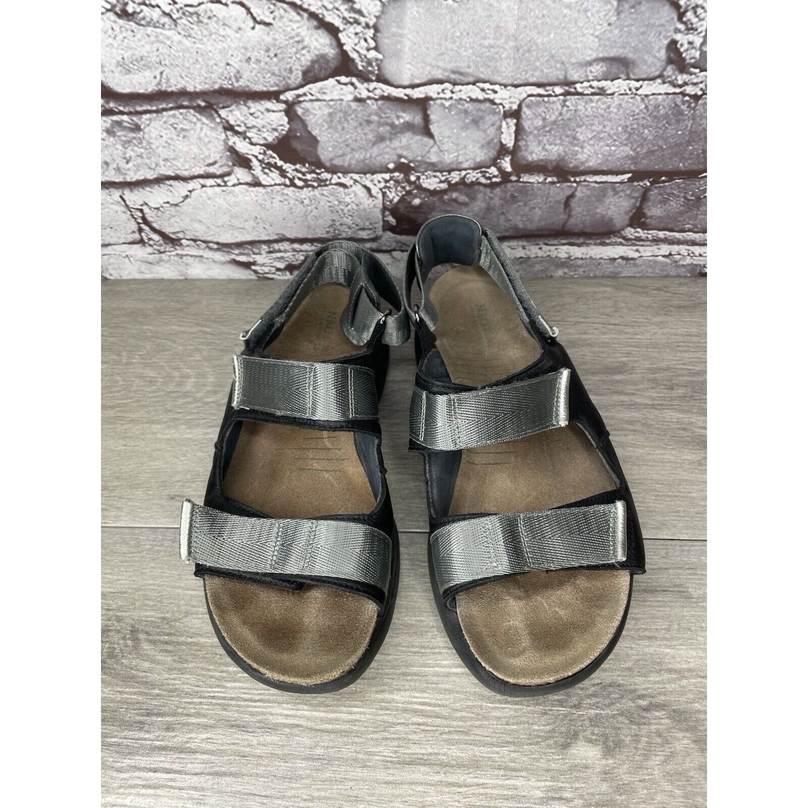 Other Naot Black Leather Gray Textile Wedge Ankle Strap Sandals Wo Size US 7.5 / IT 37.5 - 1 Thumbnail
