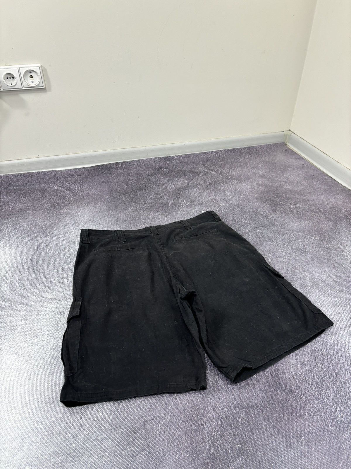Wrangler Vintage Wrangler Y2K Utility Black USA Hype Cargo Shorts Size US 36 / EU 52 - 13 Thumbnail
