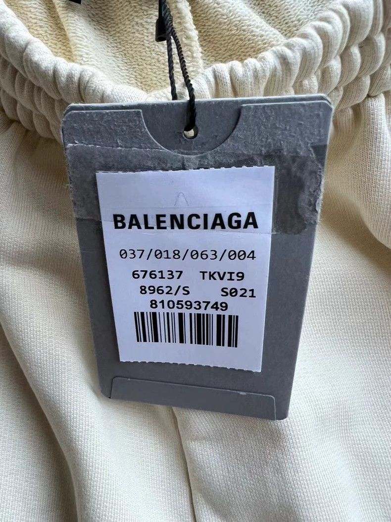 Balenciaga Balenciaga size S Solid Embroidered Coke Shorts Size US 27 - 5 Thumbnail