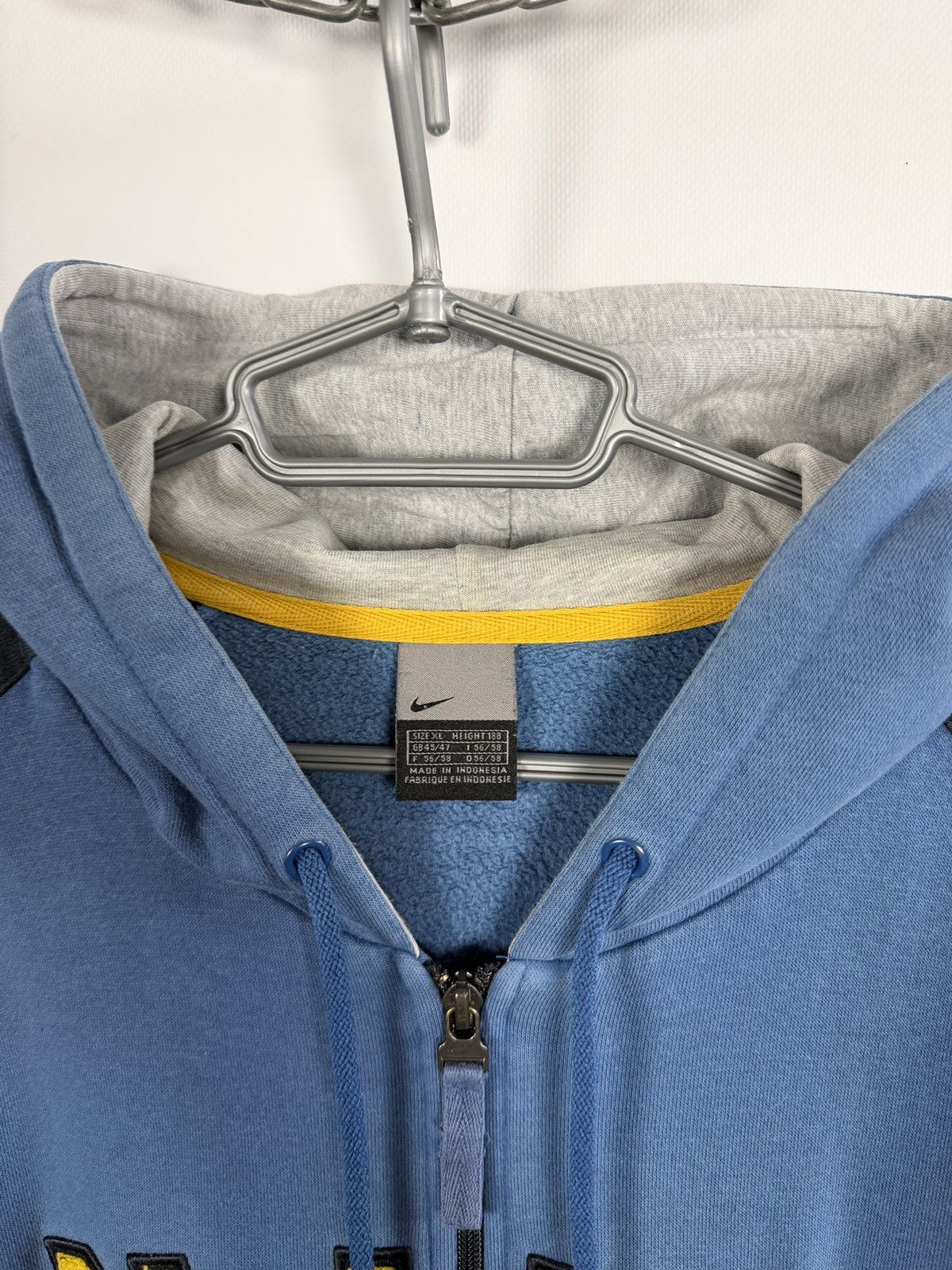 Nike Vintage Nike Full Zip Hoodie Big Embroidered Logo Rare XL Size US XL / EU 56 / 4 - 9 Thumbnail